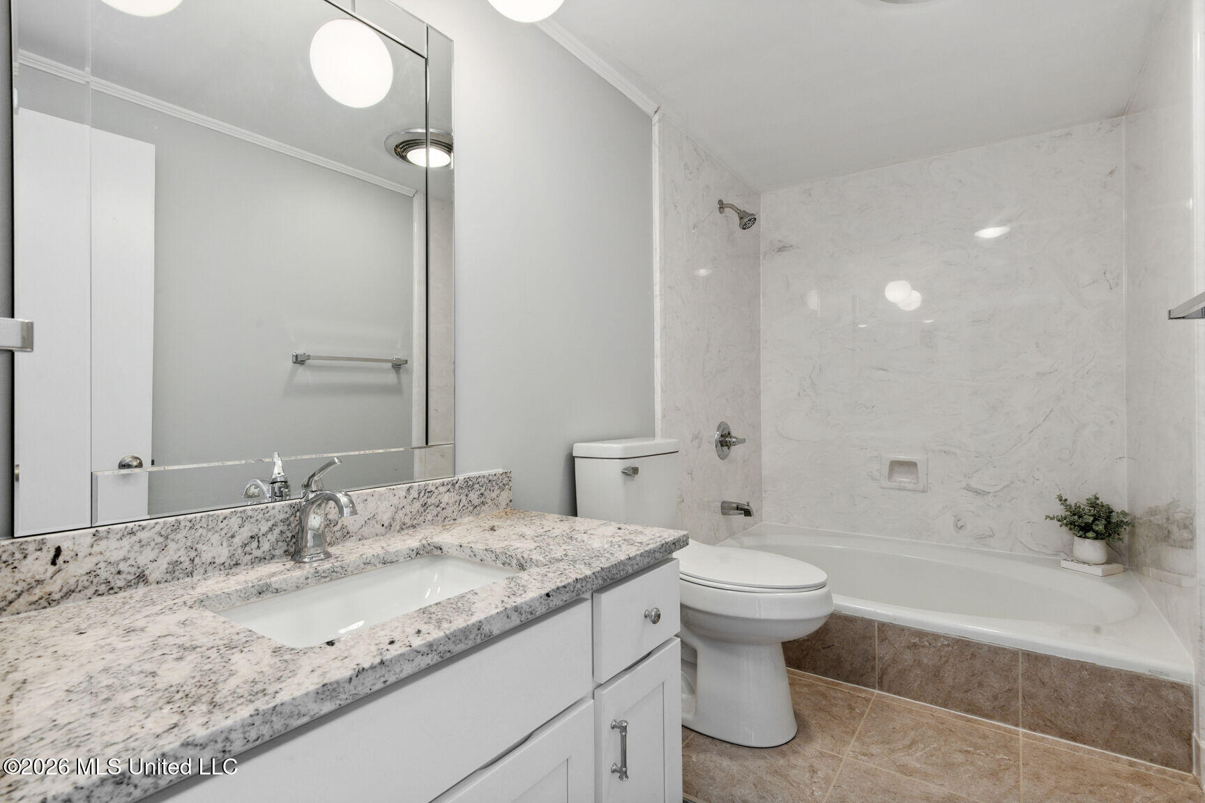 205 Lakeside Villa Property Photo 9