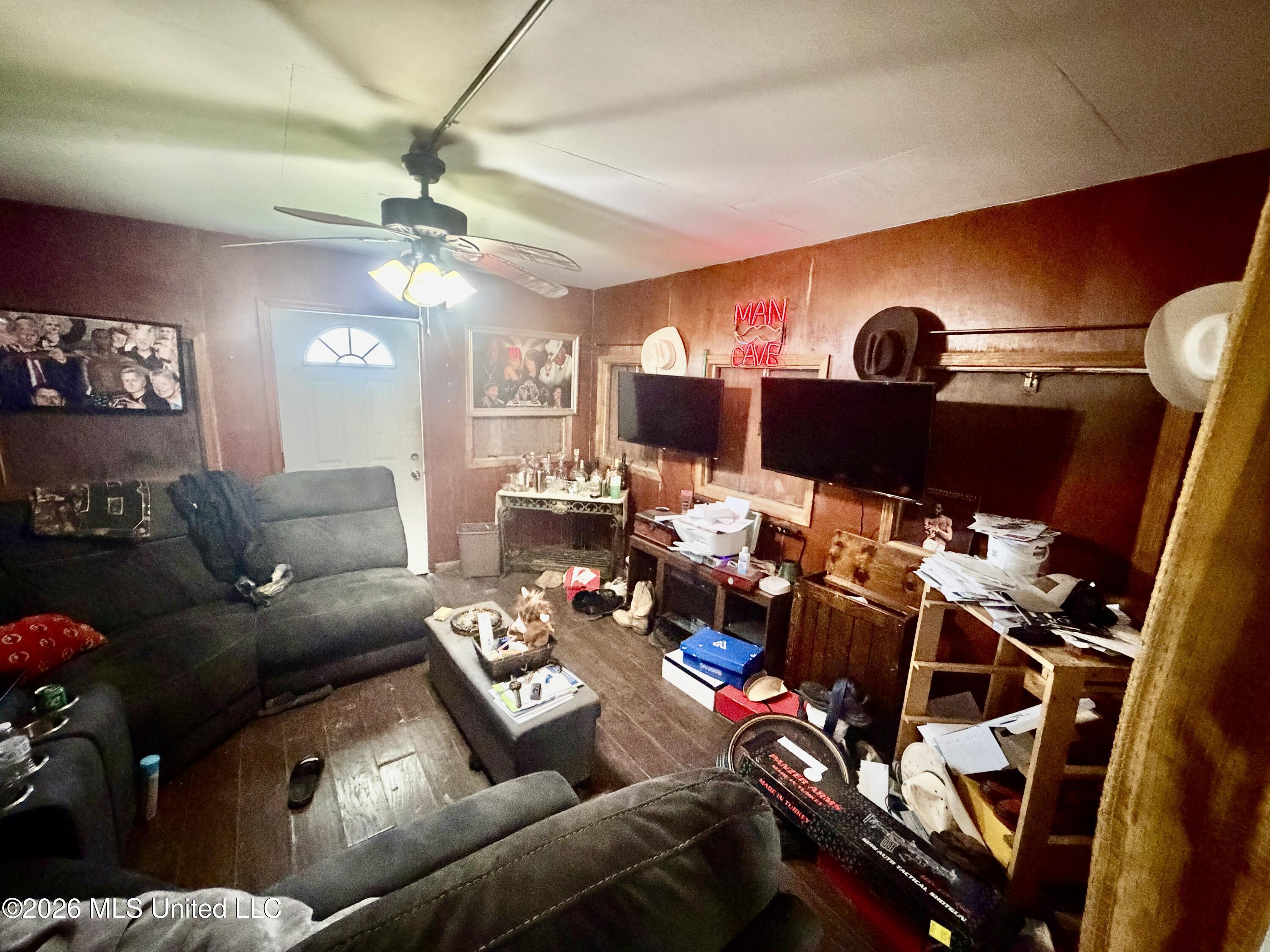 4926 S Highway 61 Property Photo 9