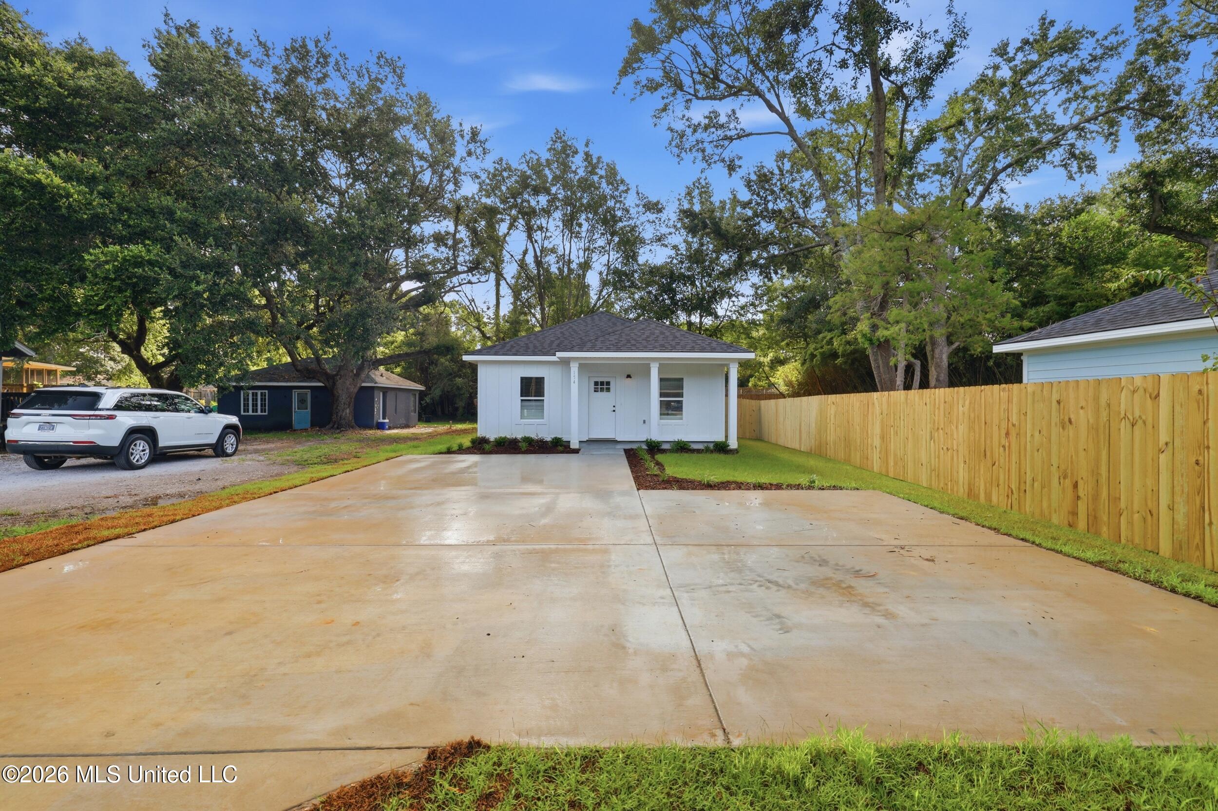 154 Balmoral Avenue Property Photo 15