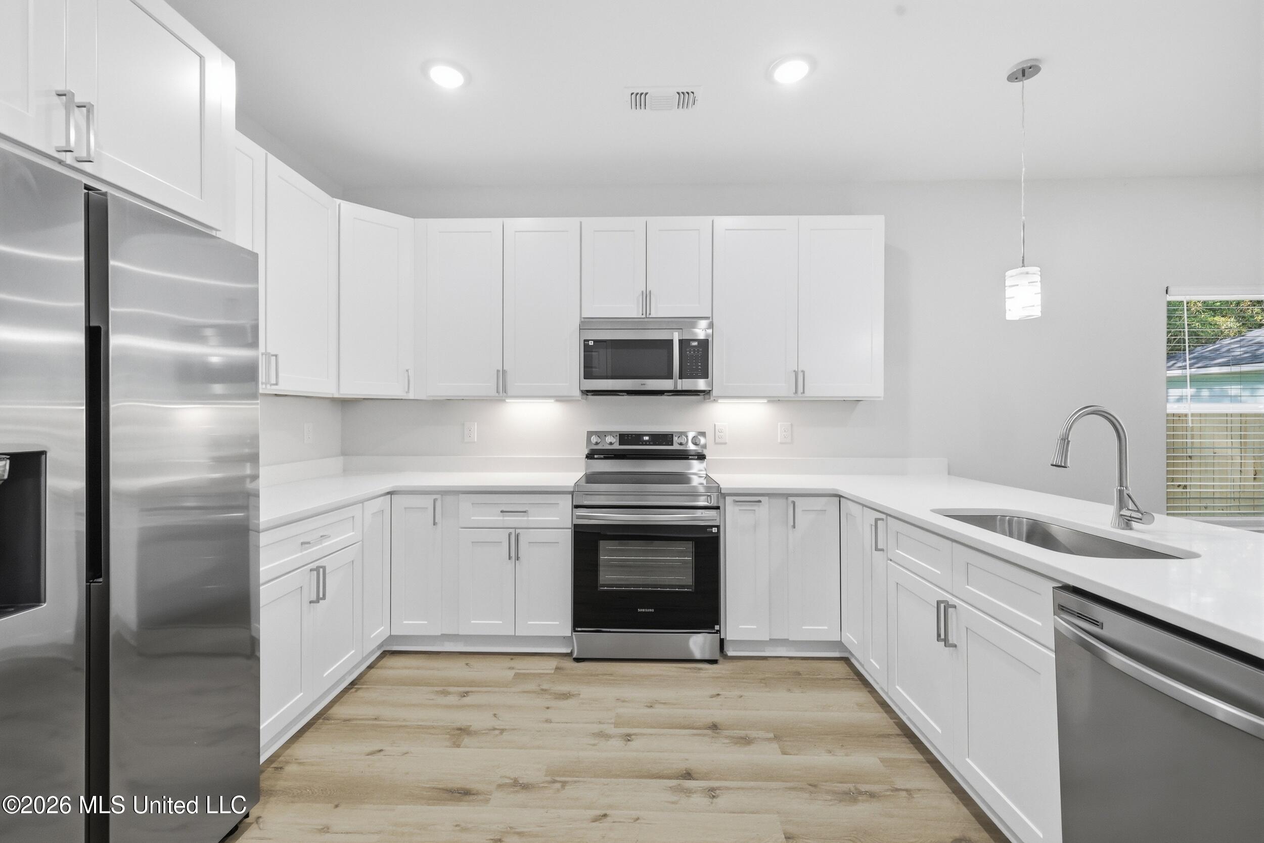 154 Balmoral Avenue Property Photo 19