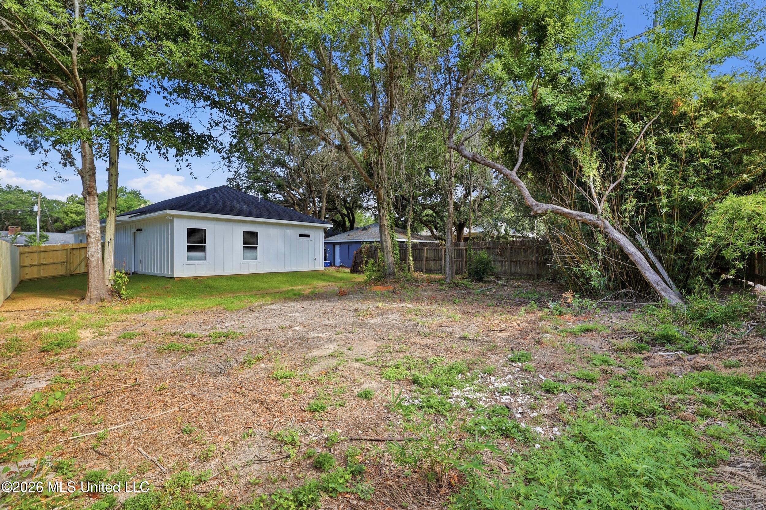 154 Balmoral Avenue Property Photo 38