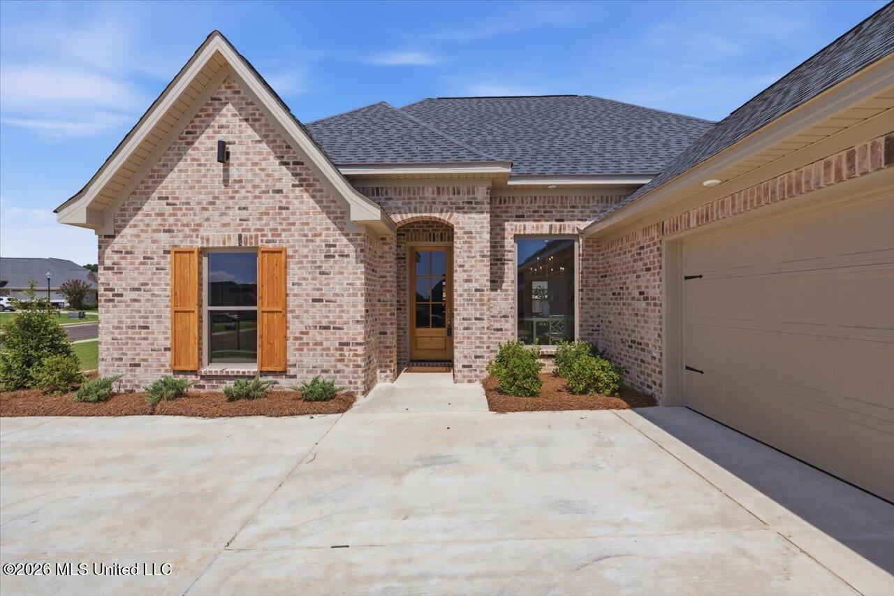 142 Palace Crossing Property Photo 3
