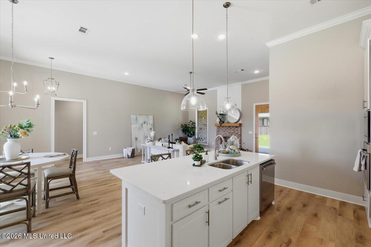 142 Palace Crossing Property Photo 12