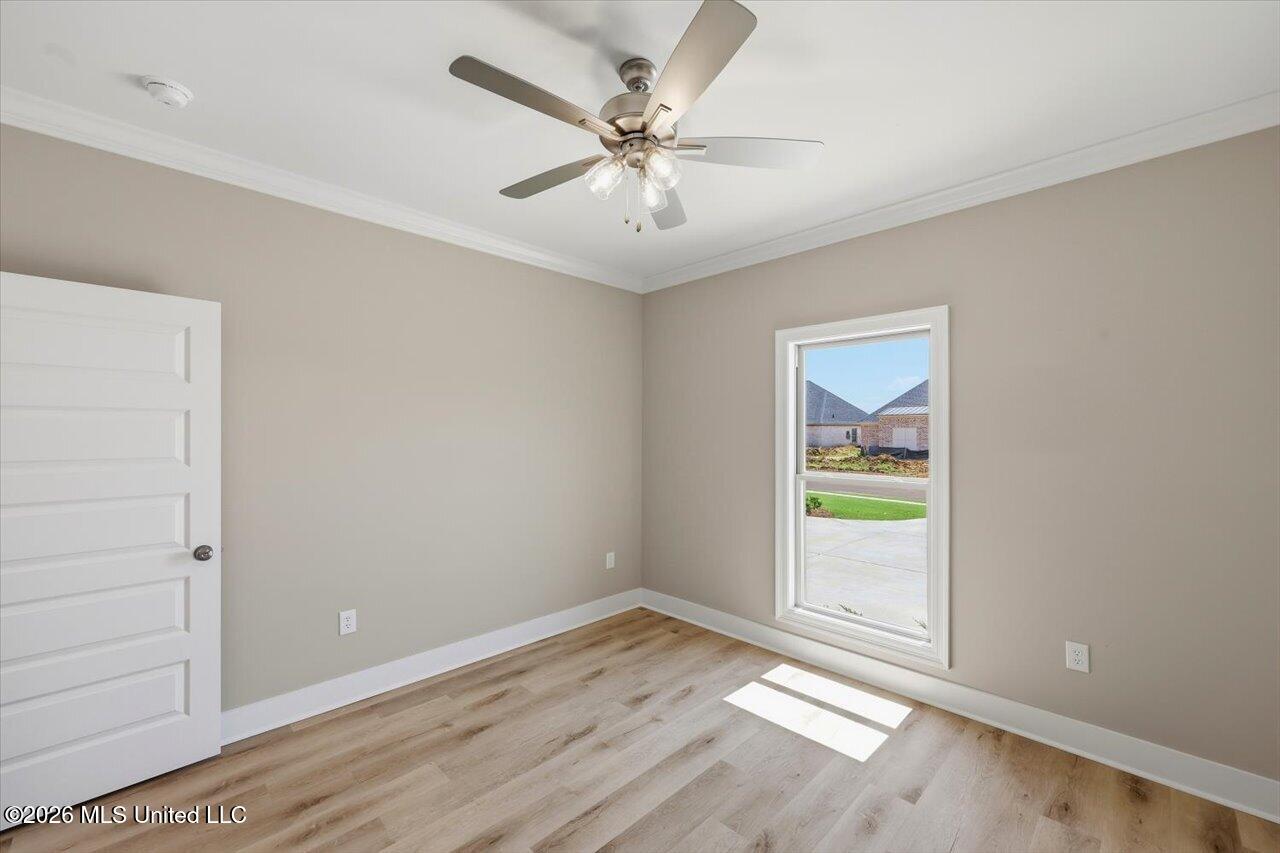142 Palace Crossing Property Photo 26