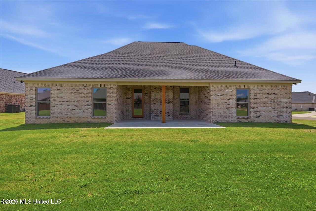 142 Palace Crossing Property Photo 34