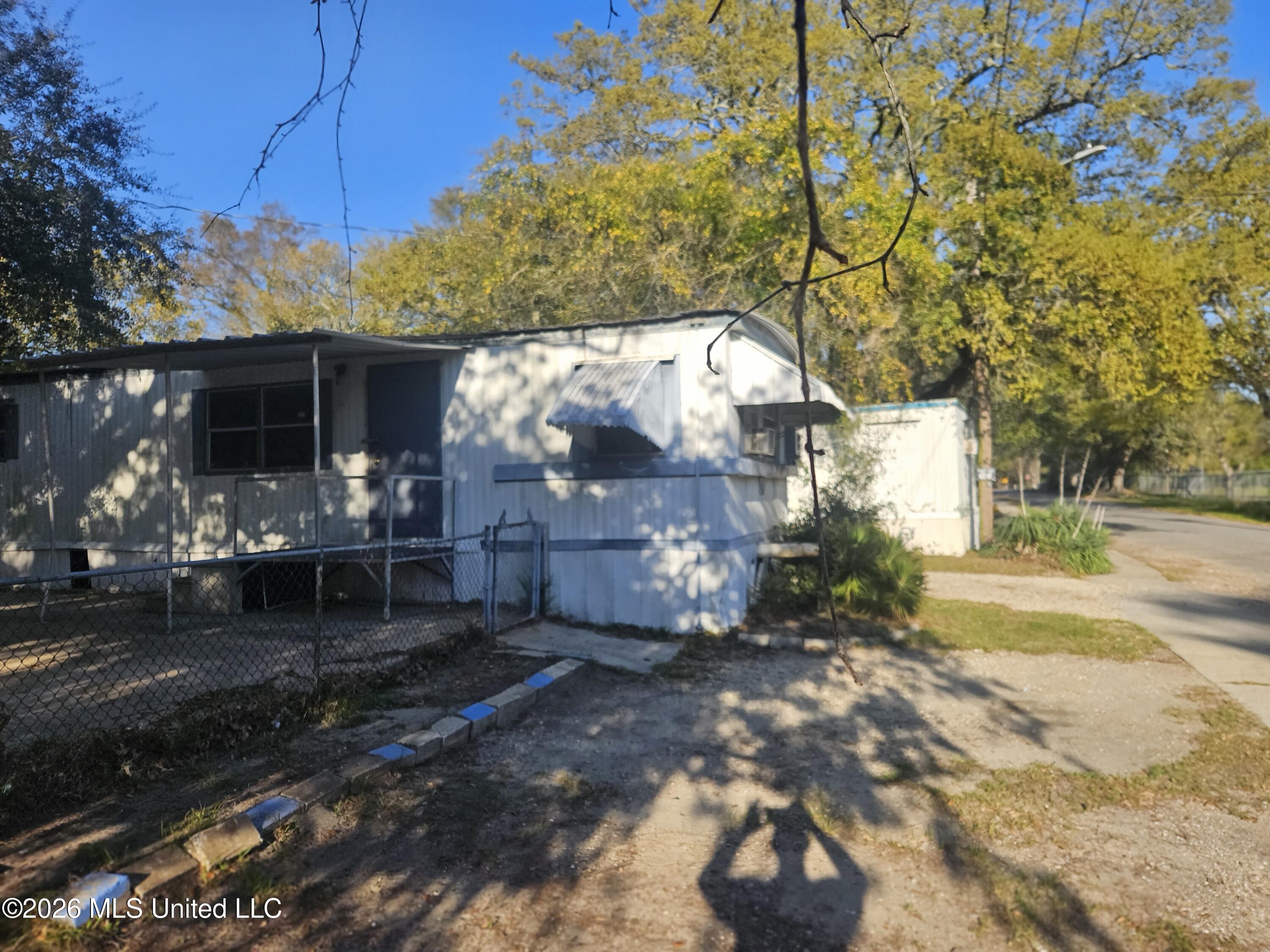 2000 18th Avenue Property Photo 14