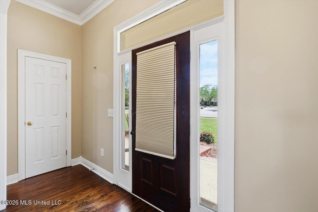 209 Park Ridge Drive Property Photo 5