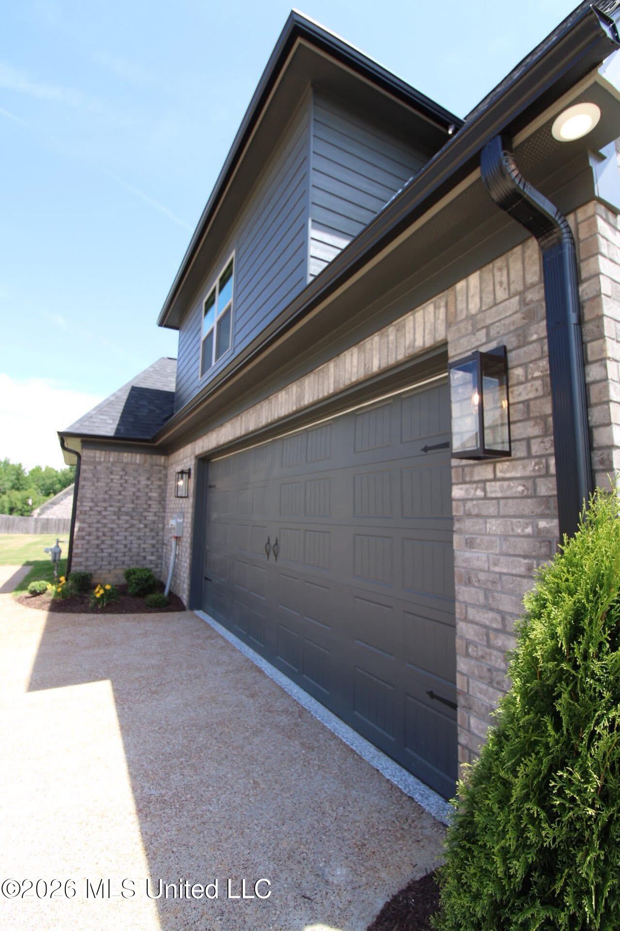 4232 Brooke Drive Property Photo 4
