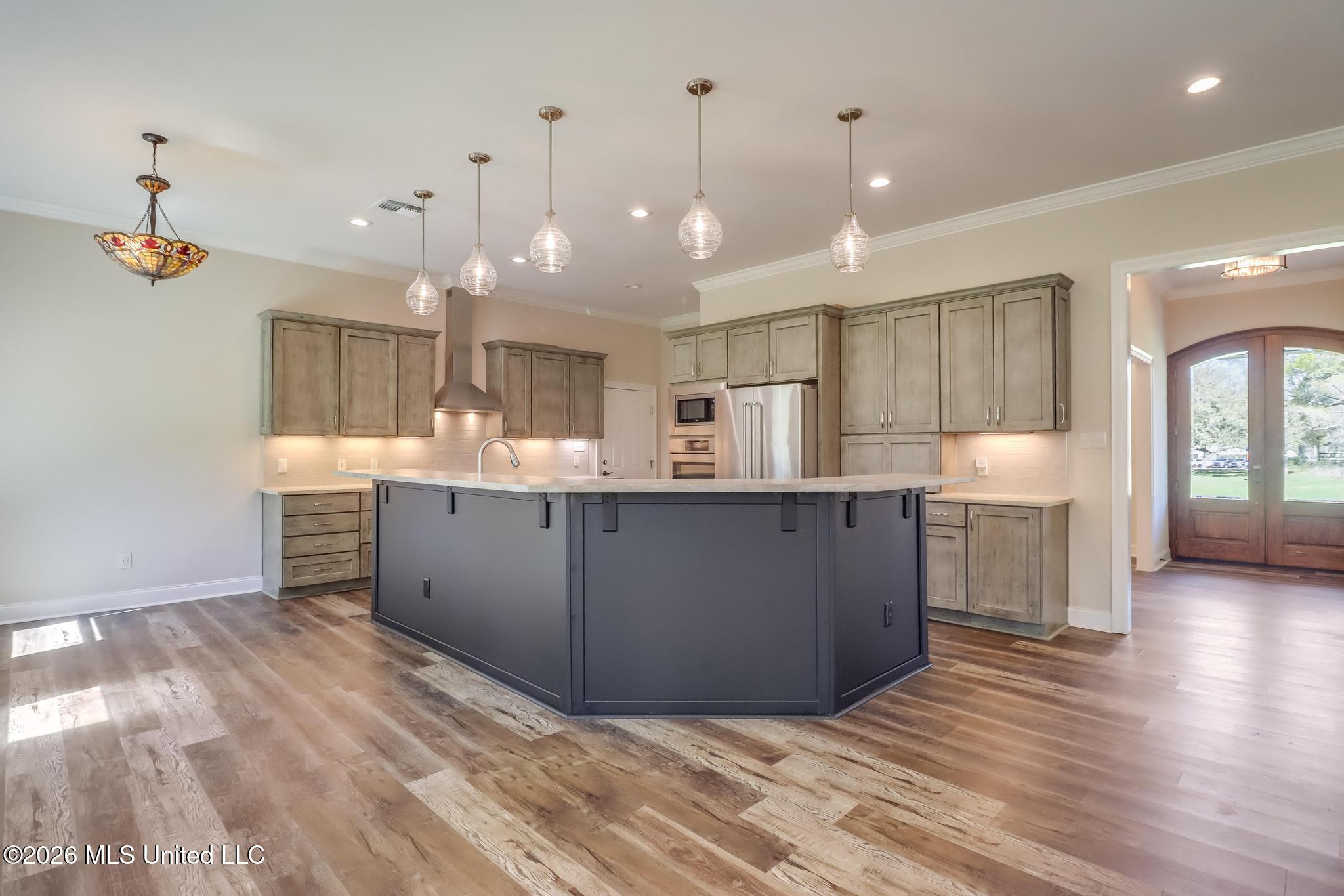 195 Pinecrest Drive Property Photo 12
