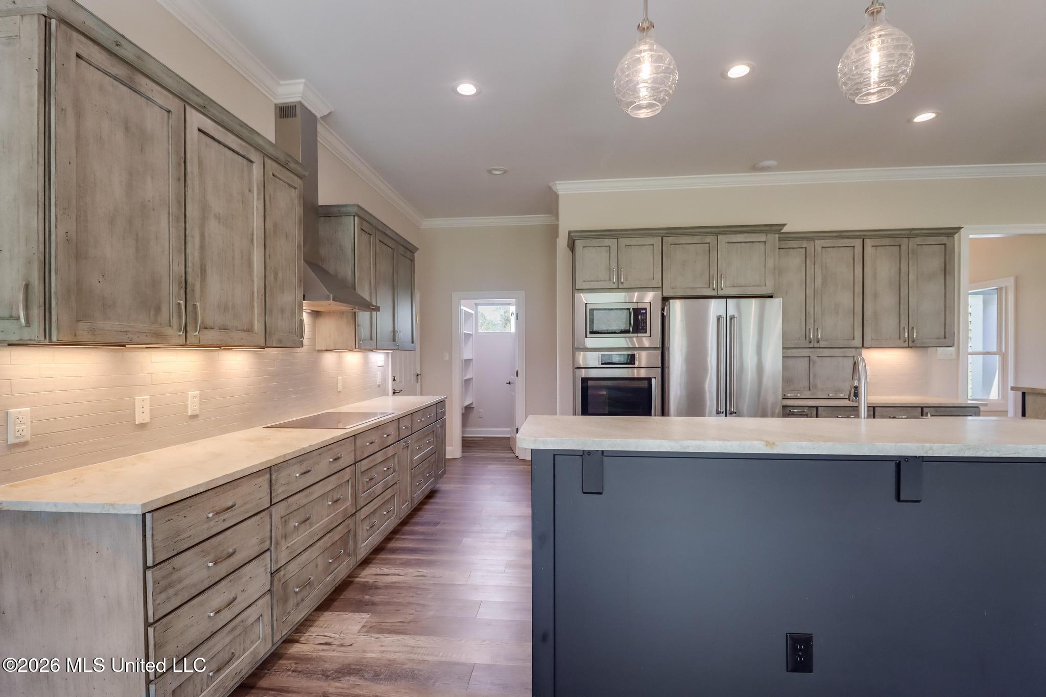 195 Pinecrest Drive Property Photo 14