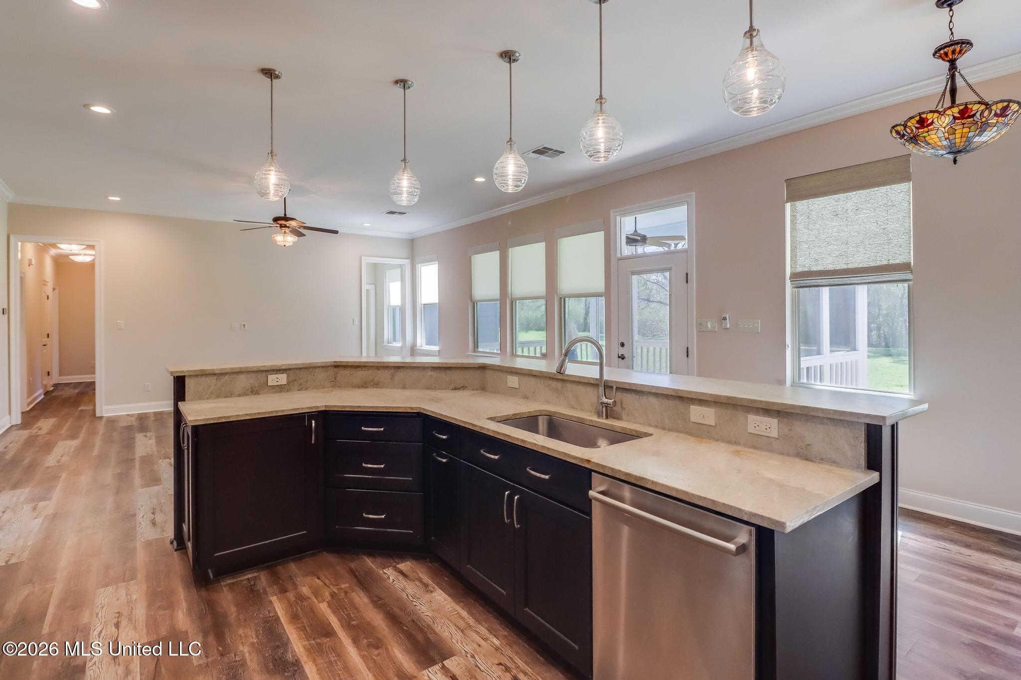 195 Pinecrest Drive Property Photo 18