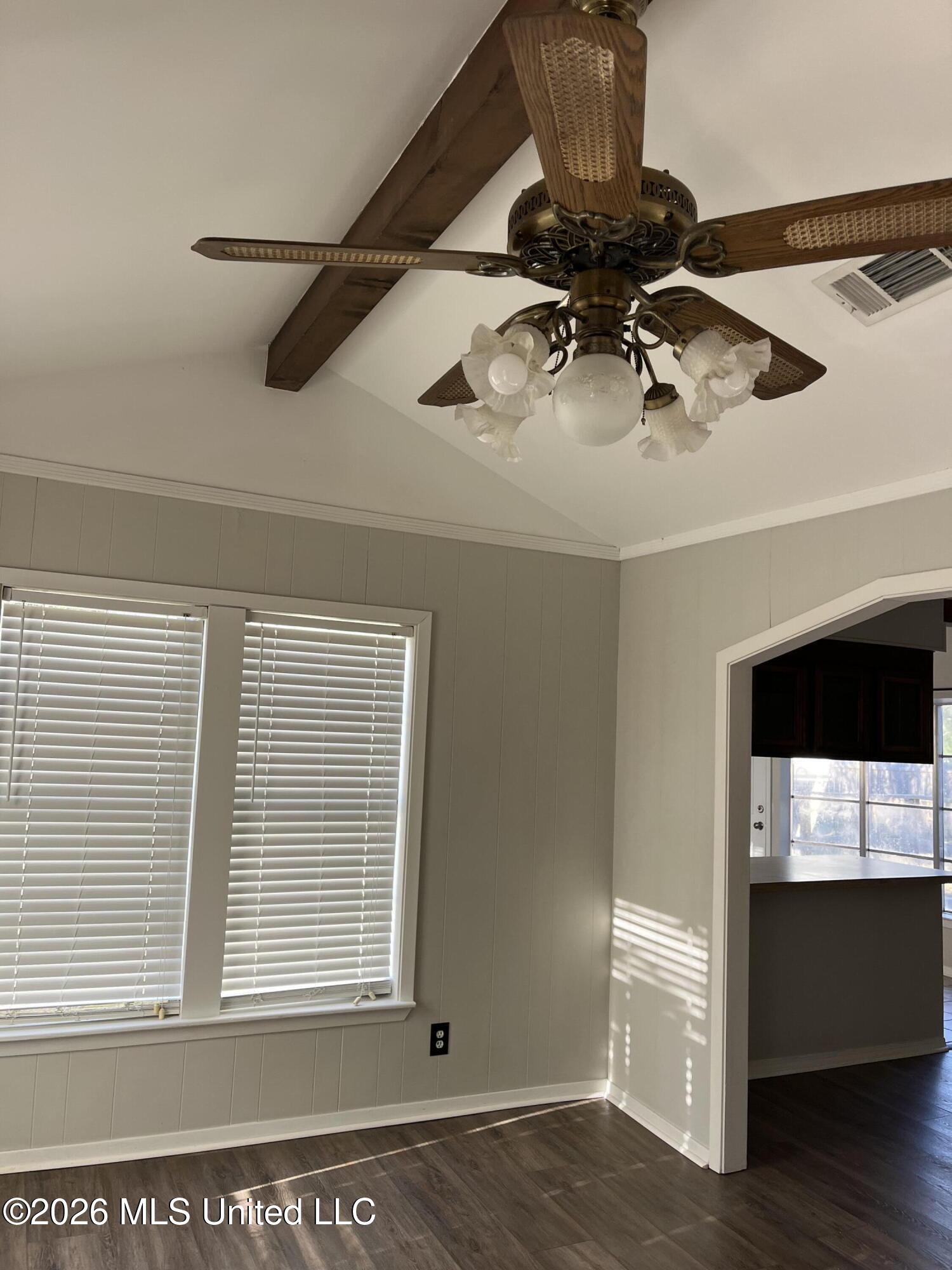 5554 Daugherty Road Property Photo 4