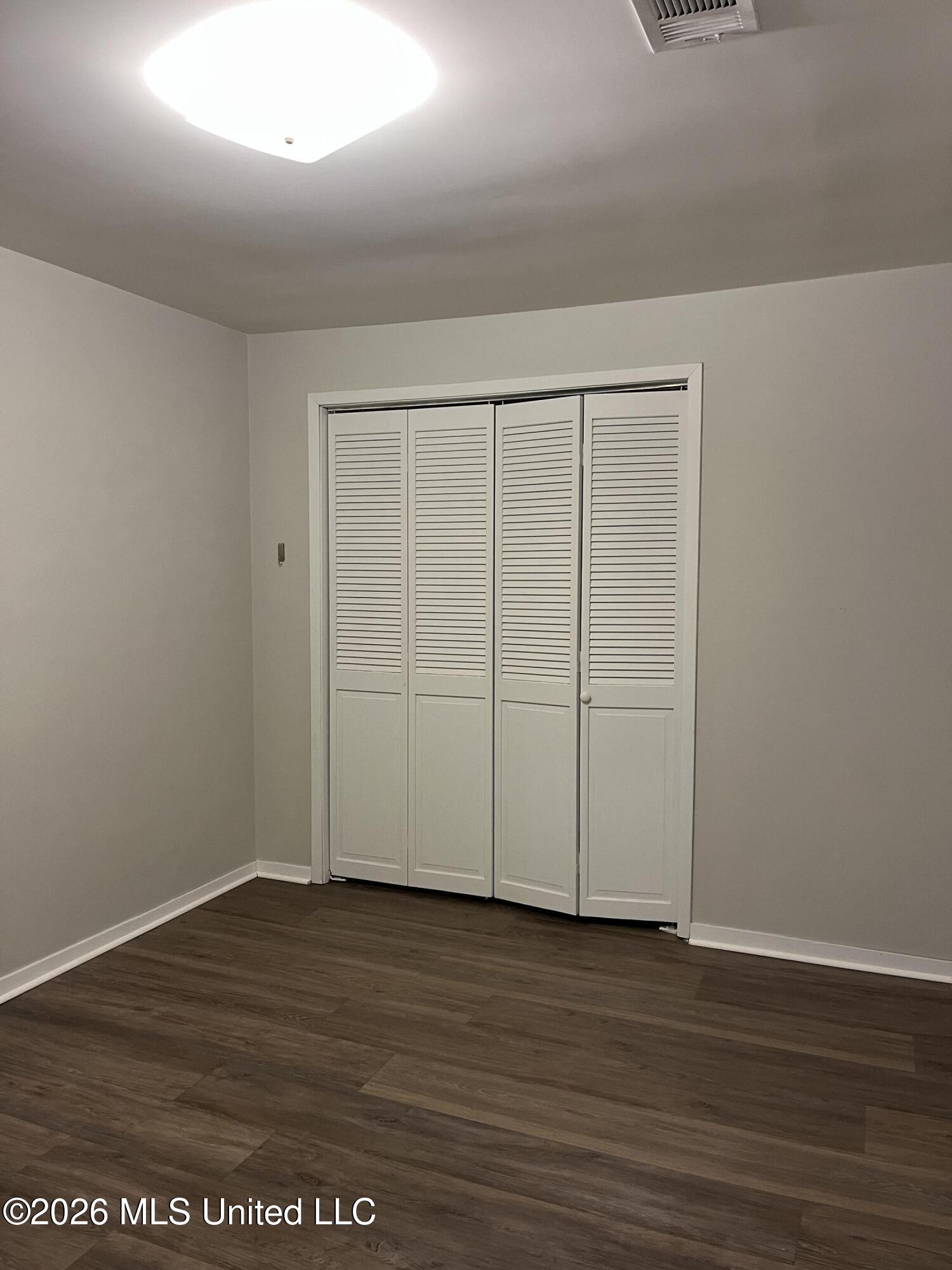 5554 Daugherty Road Property Photo 7