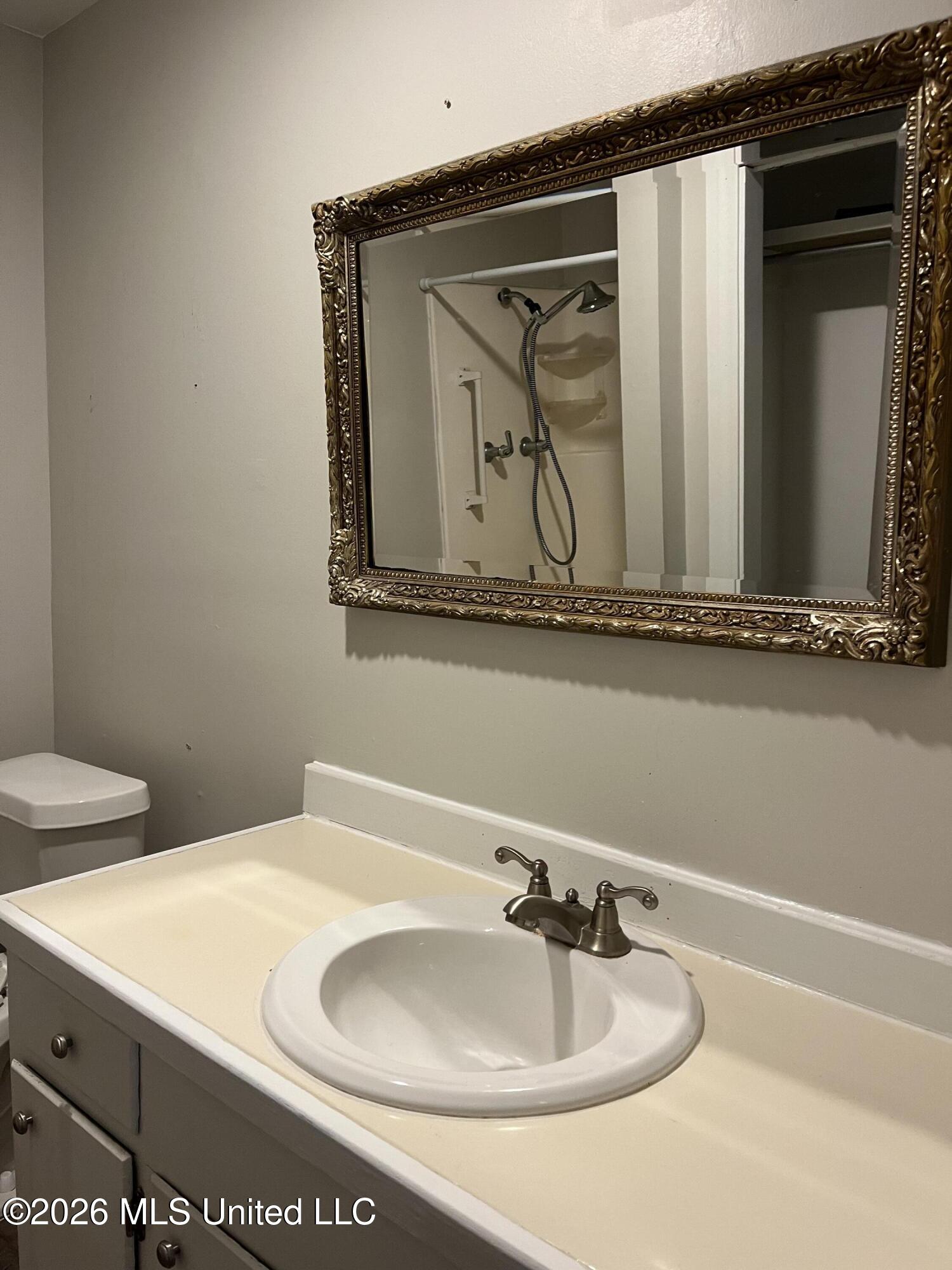 5554 Daugherty Road Property Photo 8