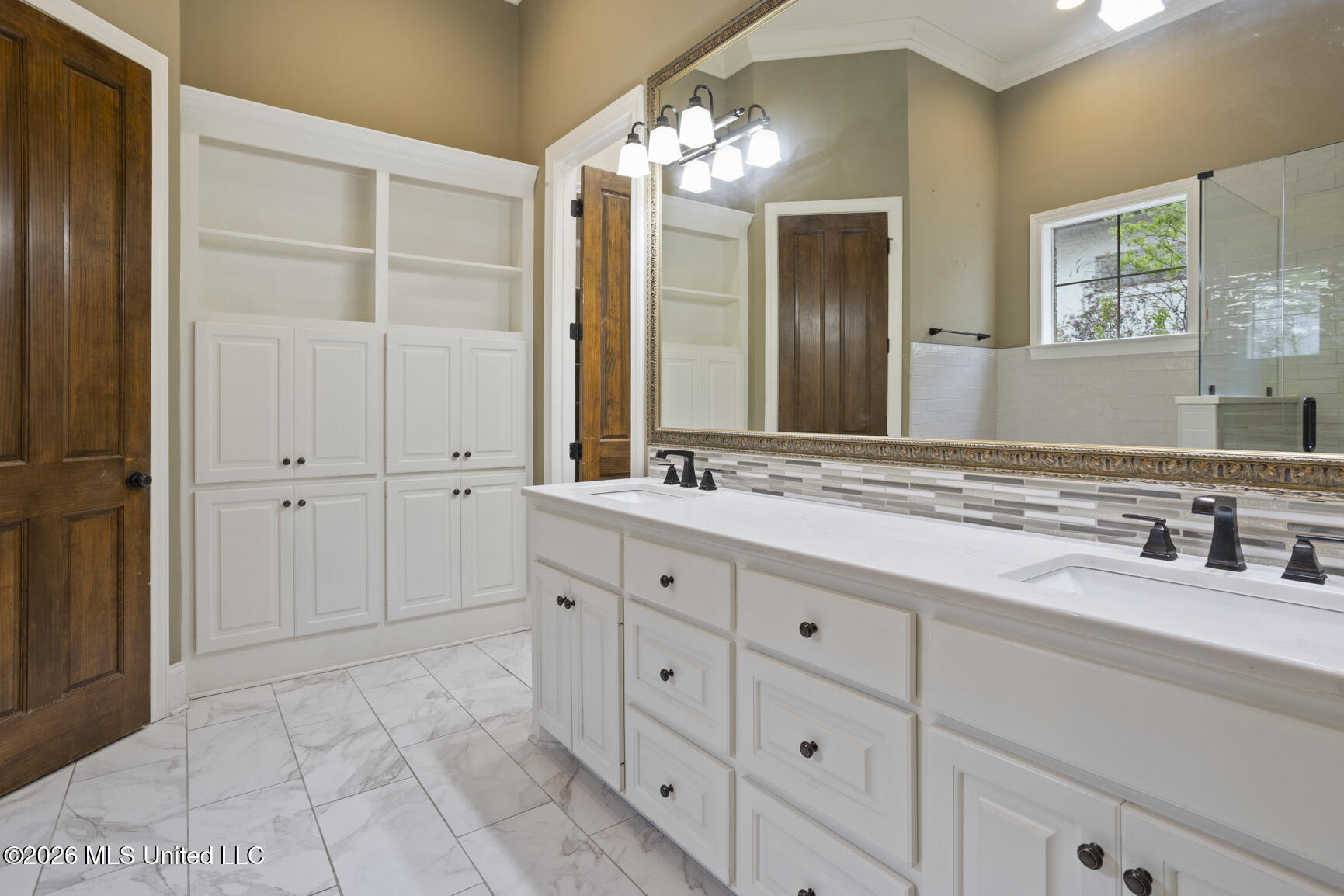 606 Arbor Way Property Photo 32