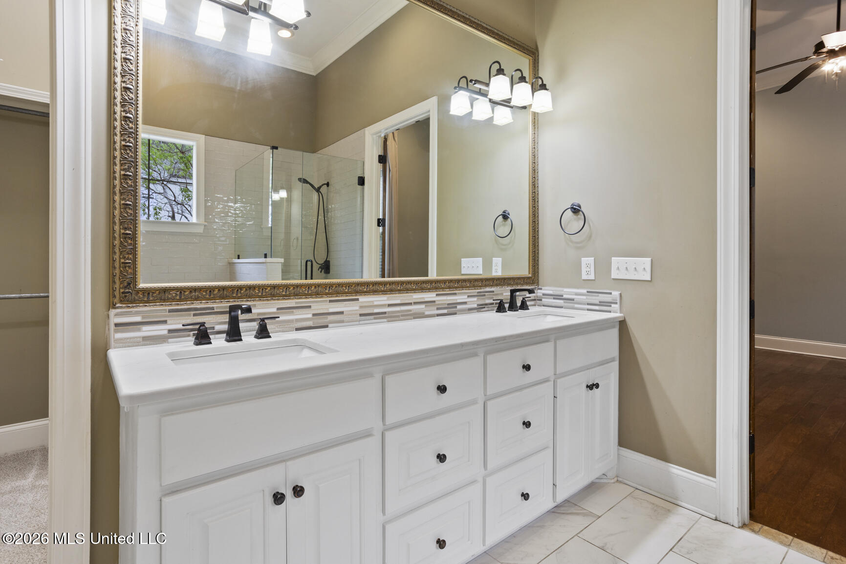 606 Arbor Way Property Photo 33