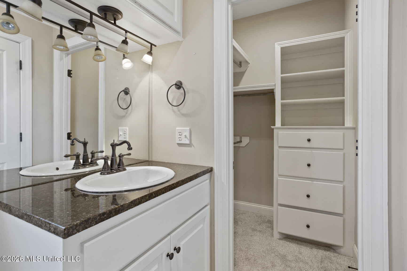 606 Arbor Way Property Photo 42