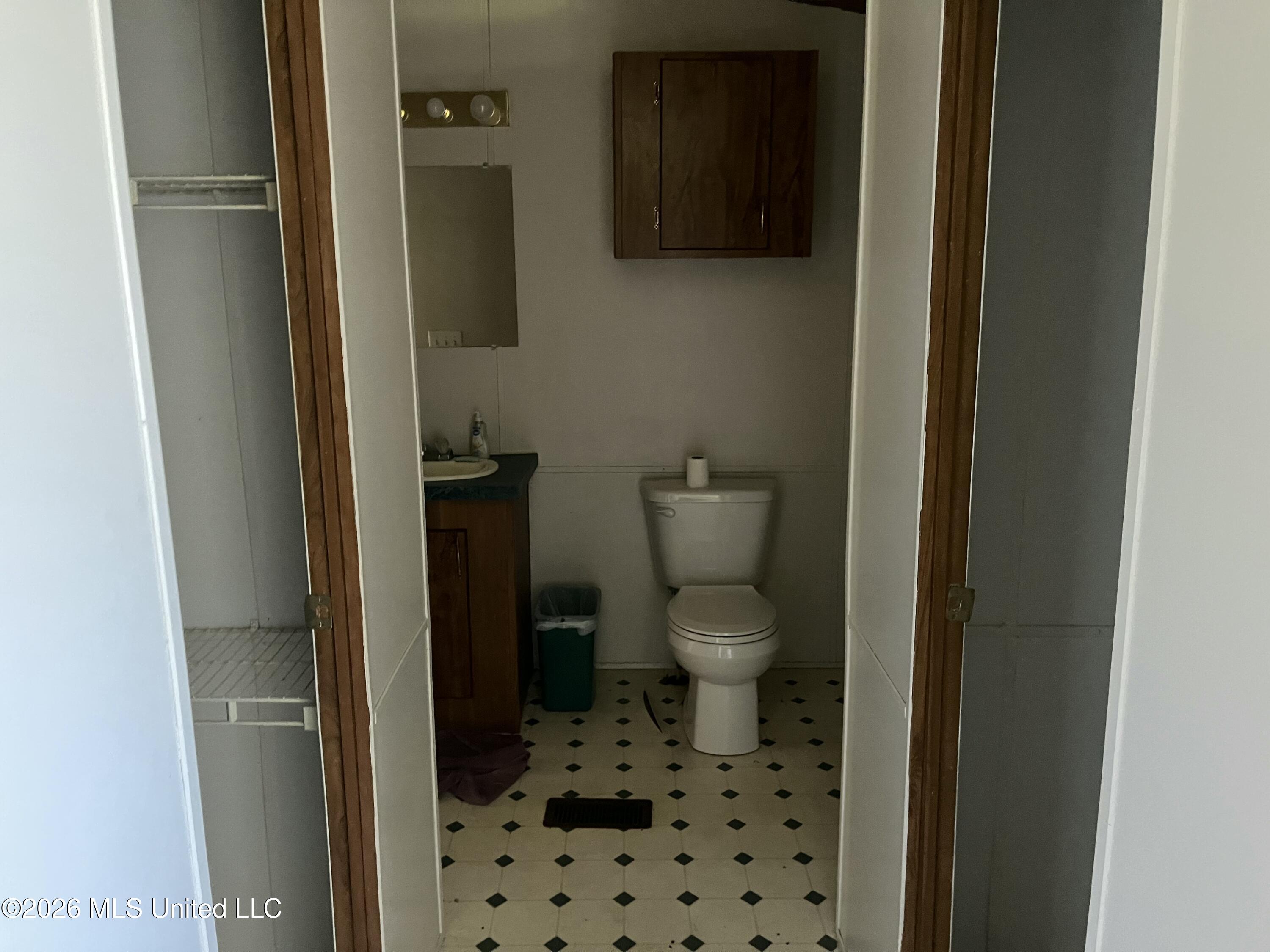 980 Tenner Road Property Photo 13