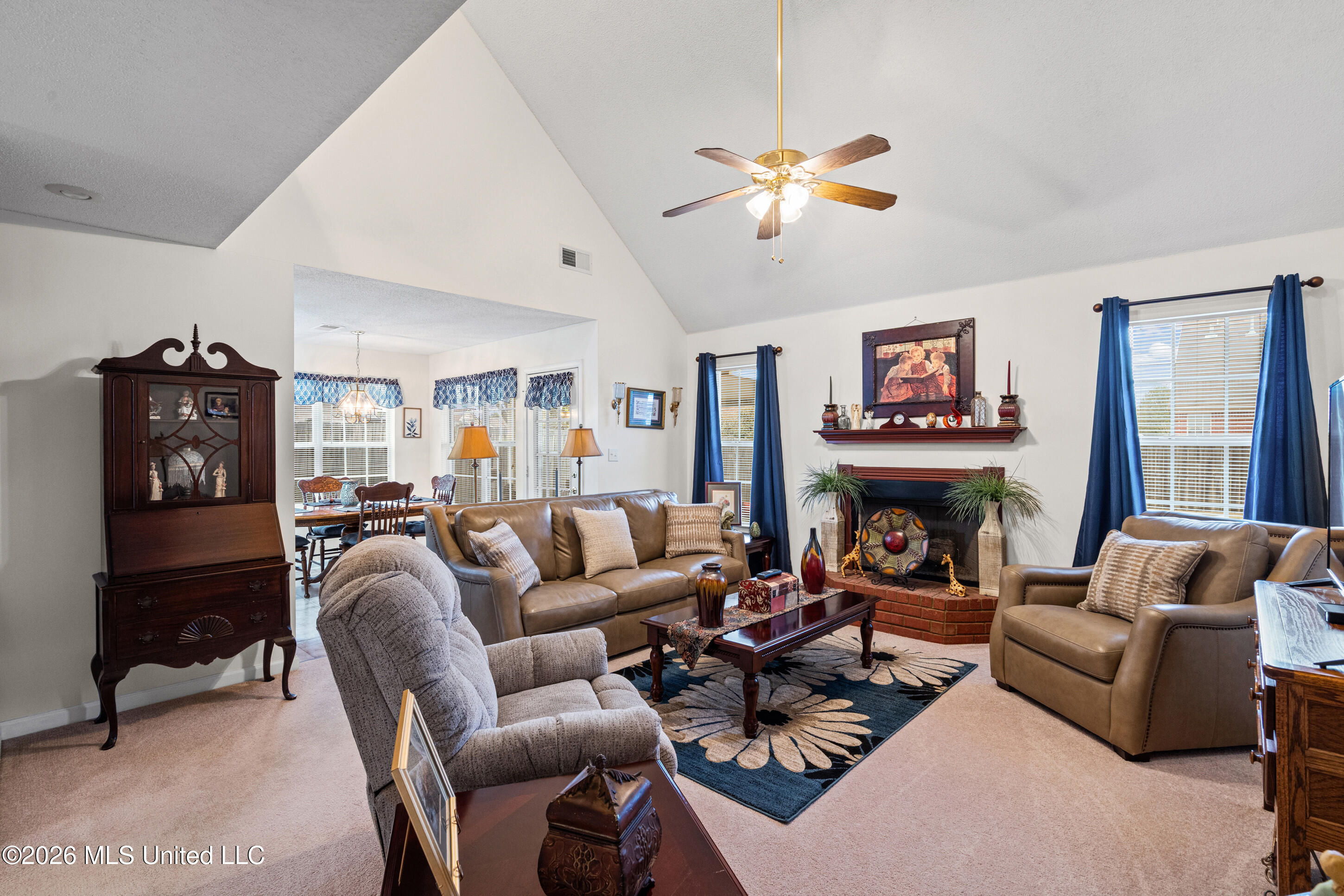 6546 Braybourne Main Property Photo 5