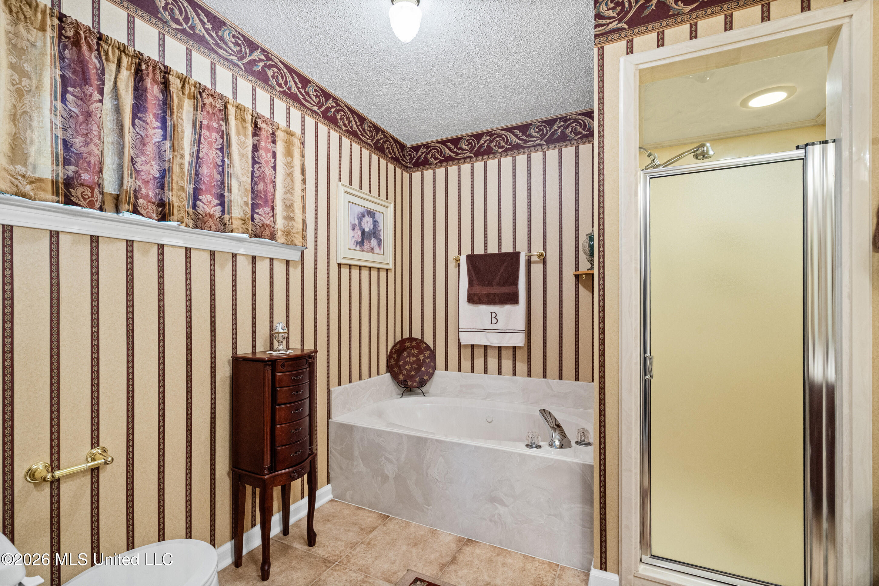 6546 Braybourne Main Property Photo 12