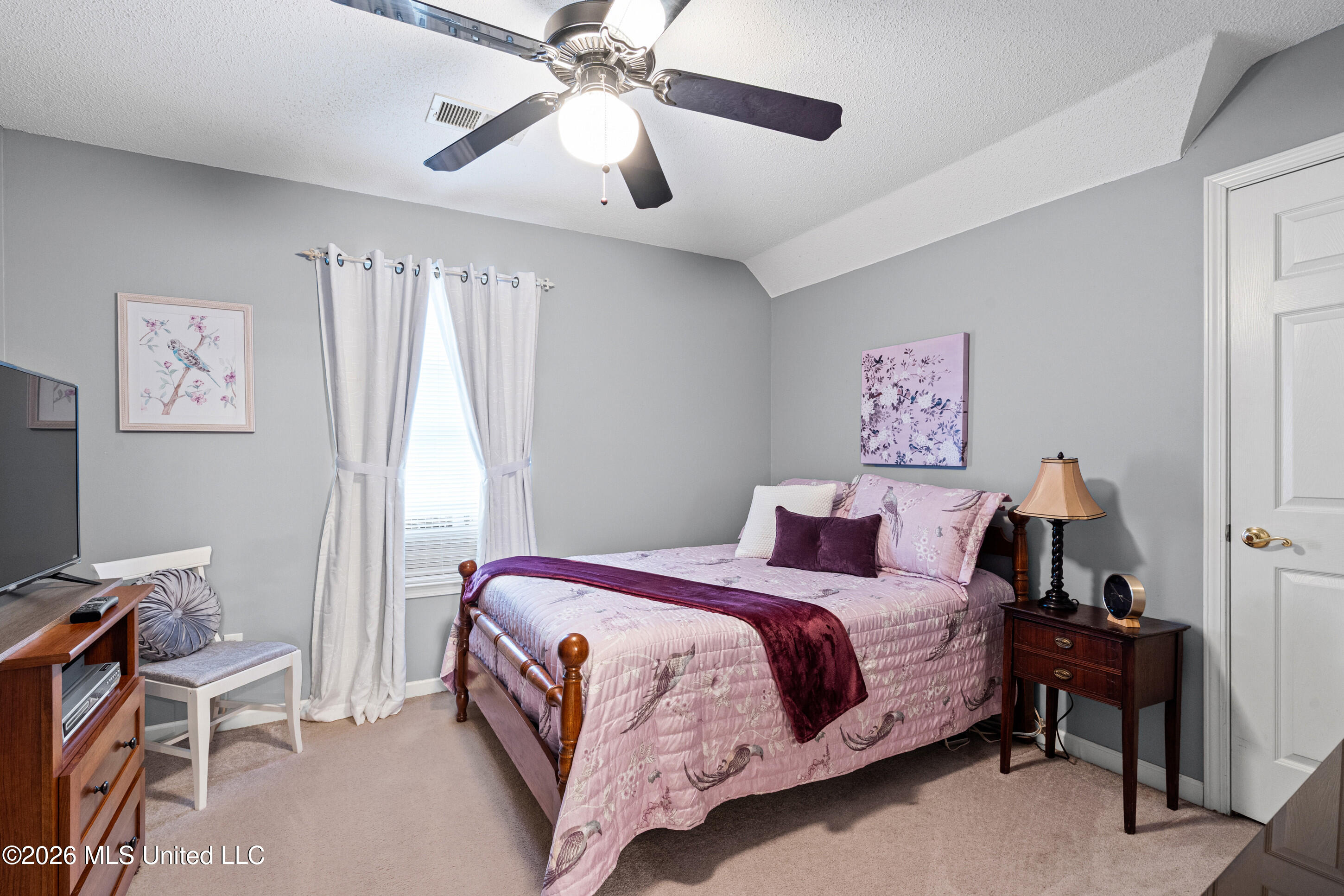 6546 Braybourne Main Property Photo 14