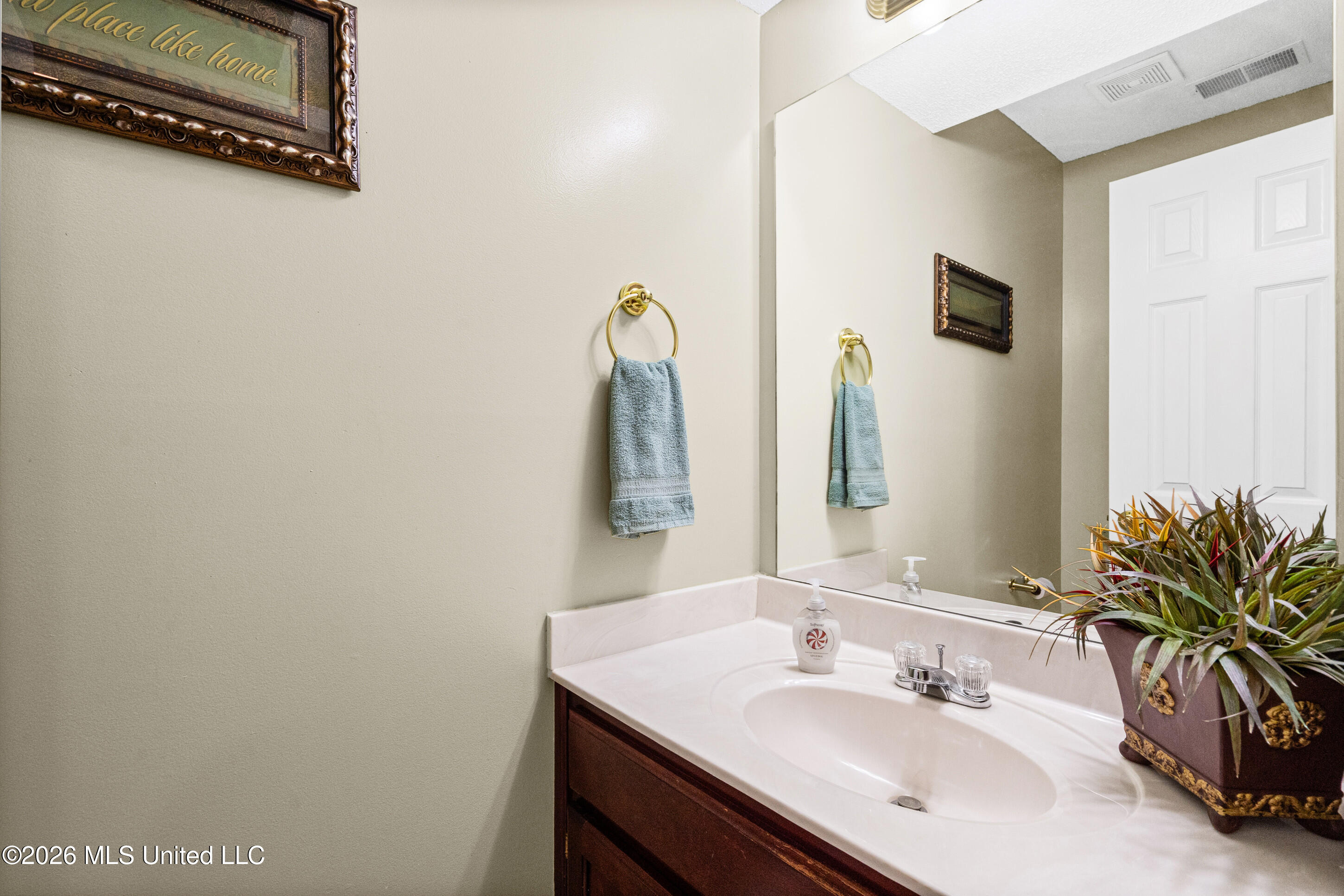 6546 Braybourne Main Property Photo 20