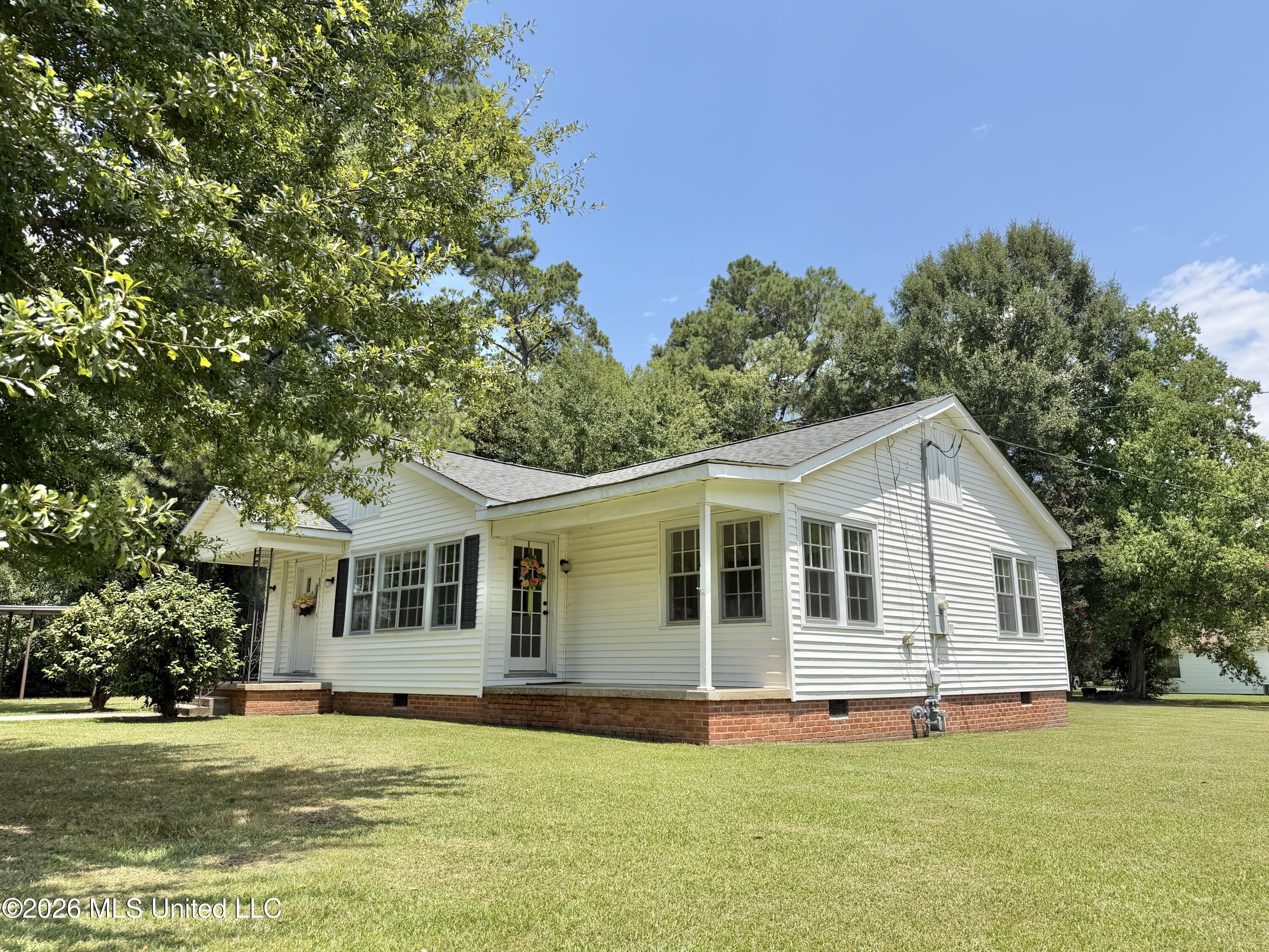 401 Kimball Avenue Property Photo 2