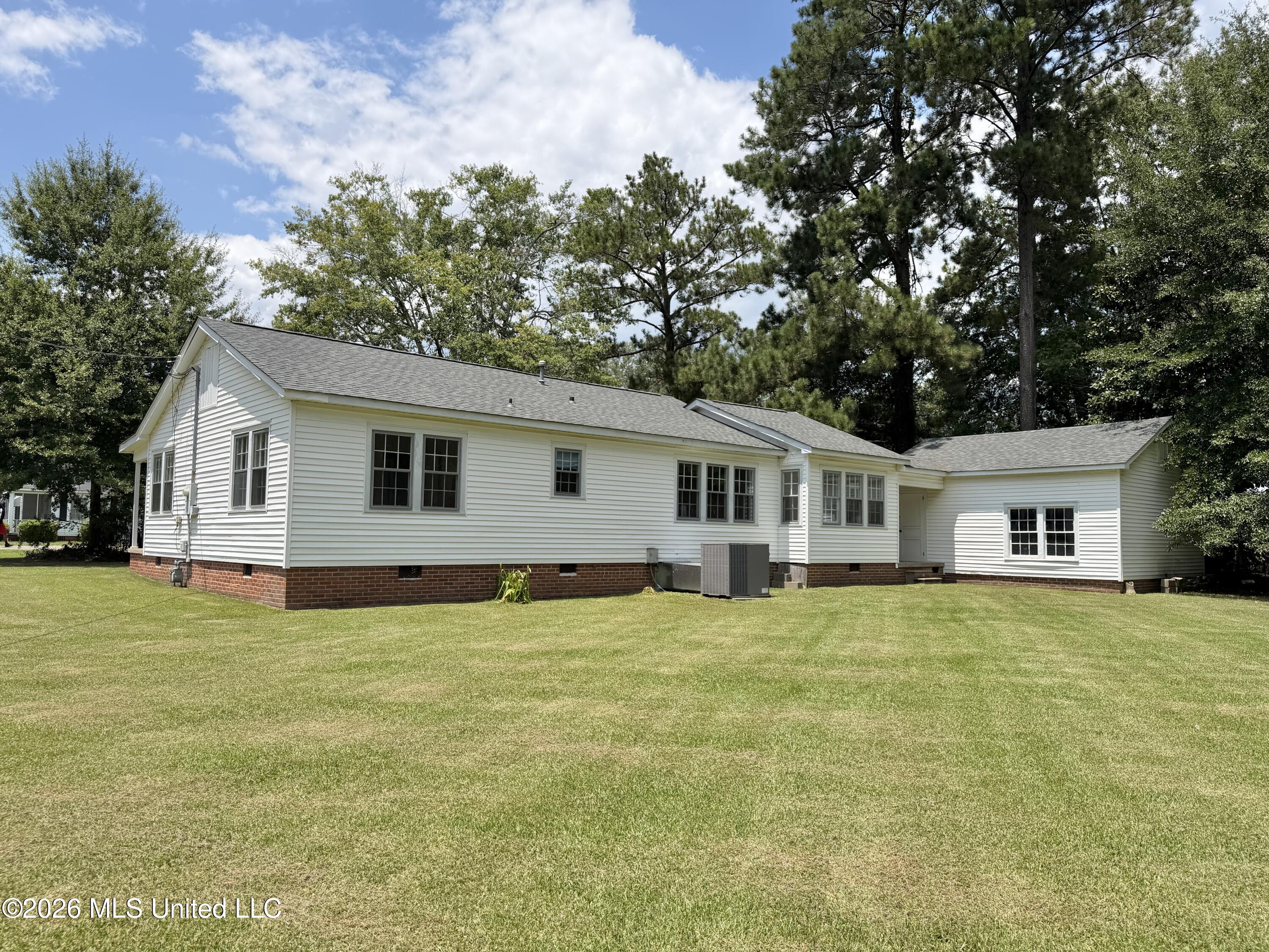 401 Kimball Avenue Property Photo 29