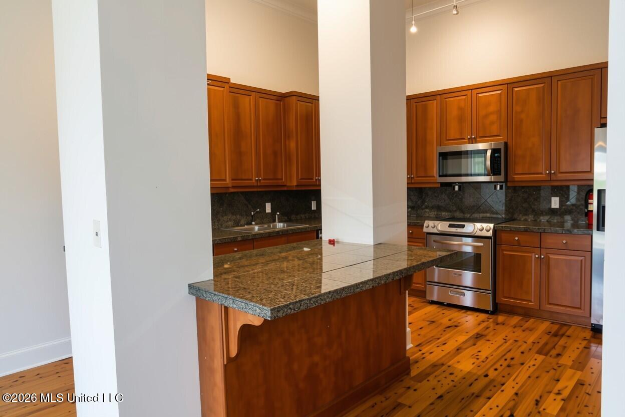 308 E Pearl Street Property Photo 6