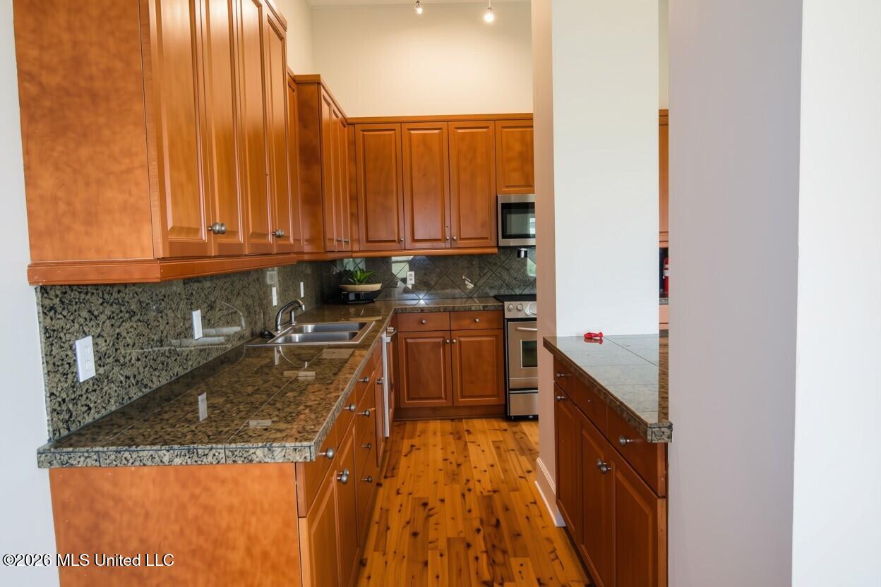 308 E Pearl Street Property Photo 7