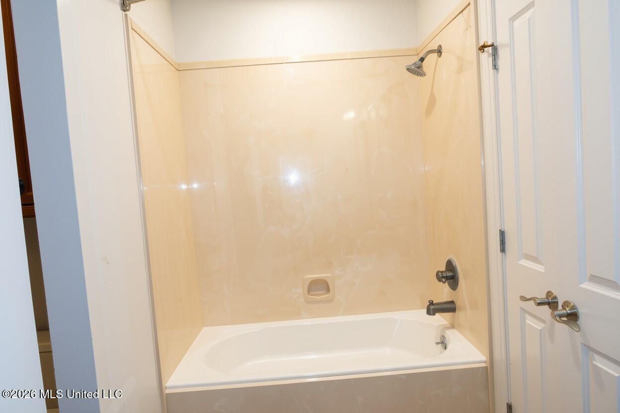 308 E Pearl Street Property Photo 9
