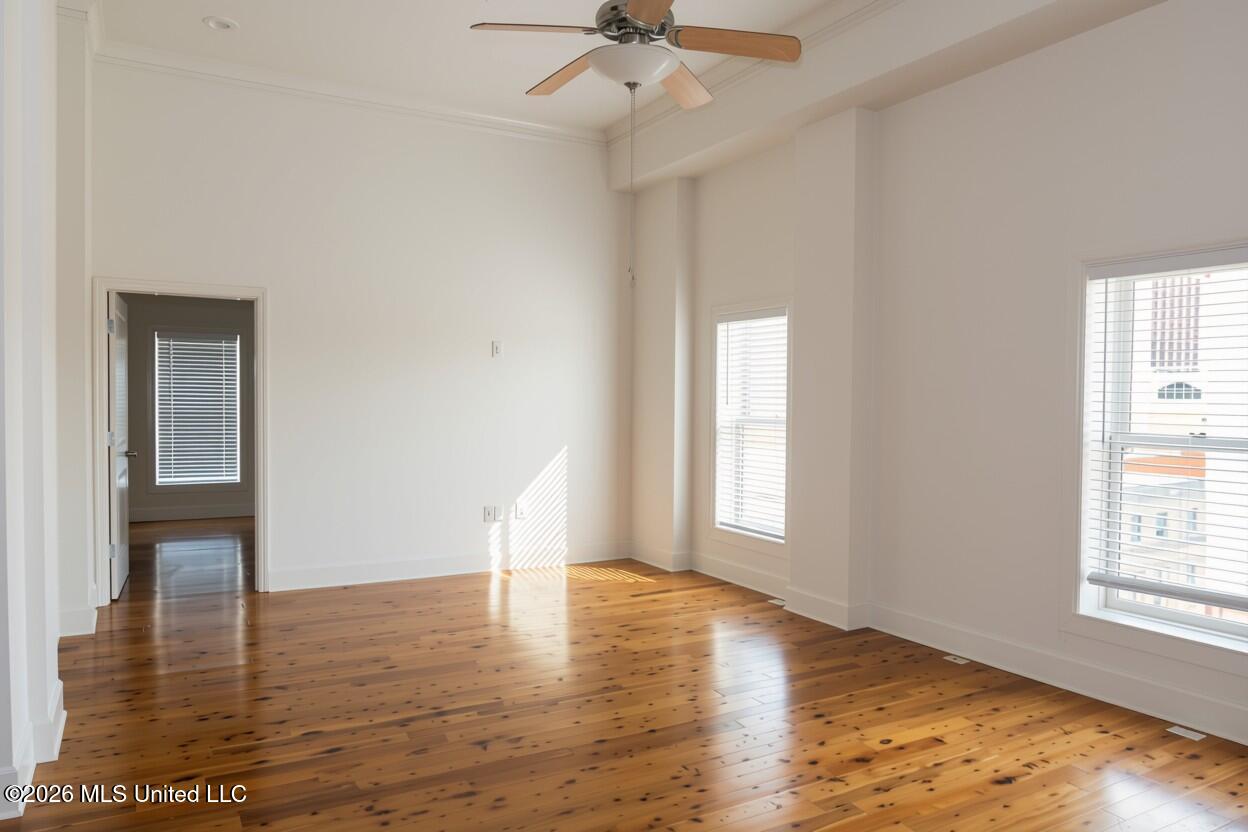 308 E Pearl Street Property Photo 8