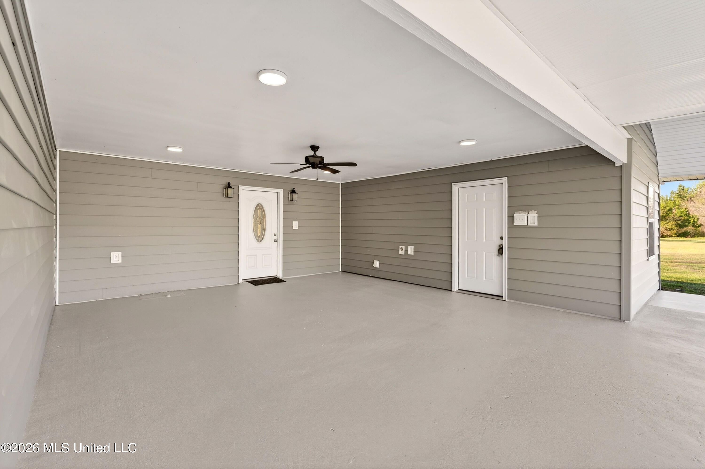 1059 Thomas School Road Property Photo 5