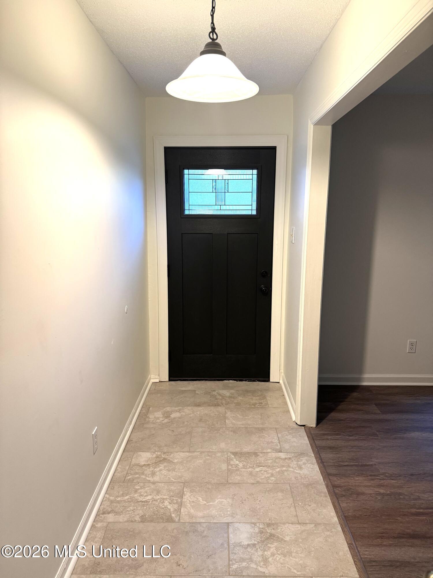 8761 Chesterfield Drive Property Photo 4