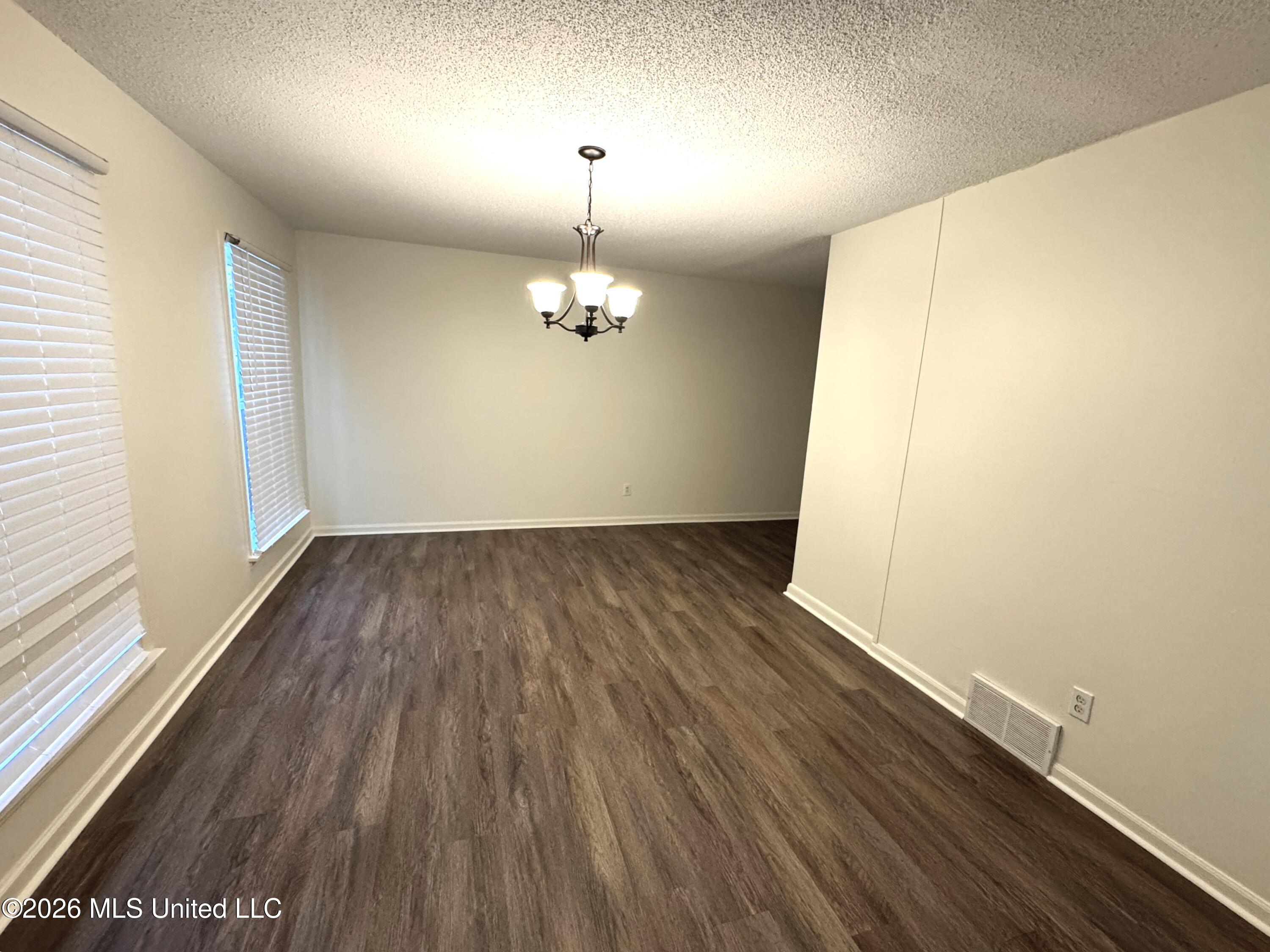 8761 Chesterfield Drive Property Photo 14