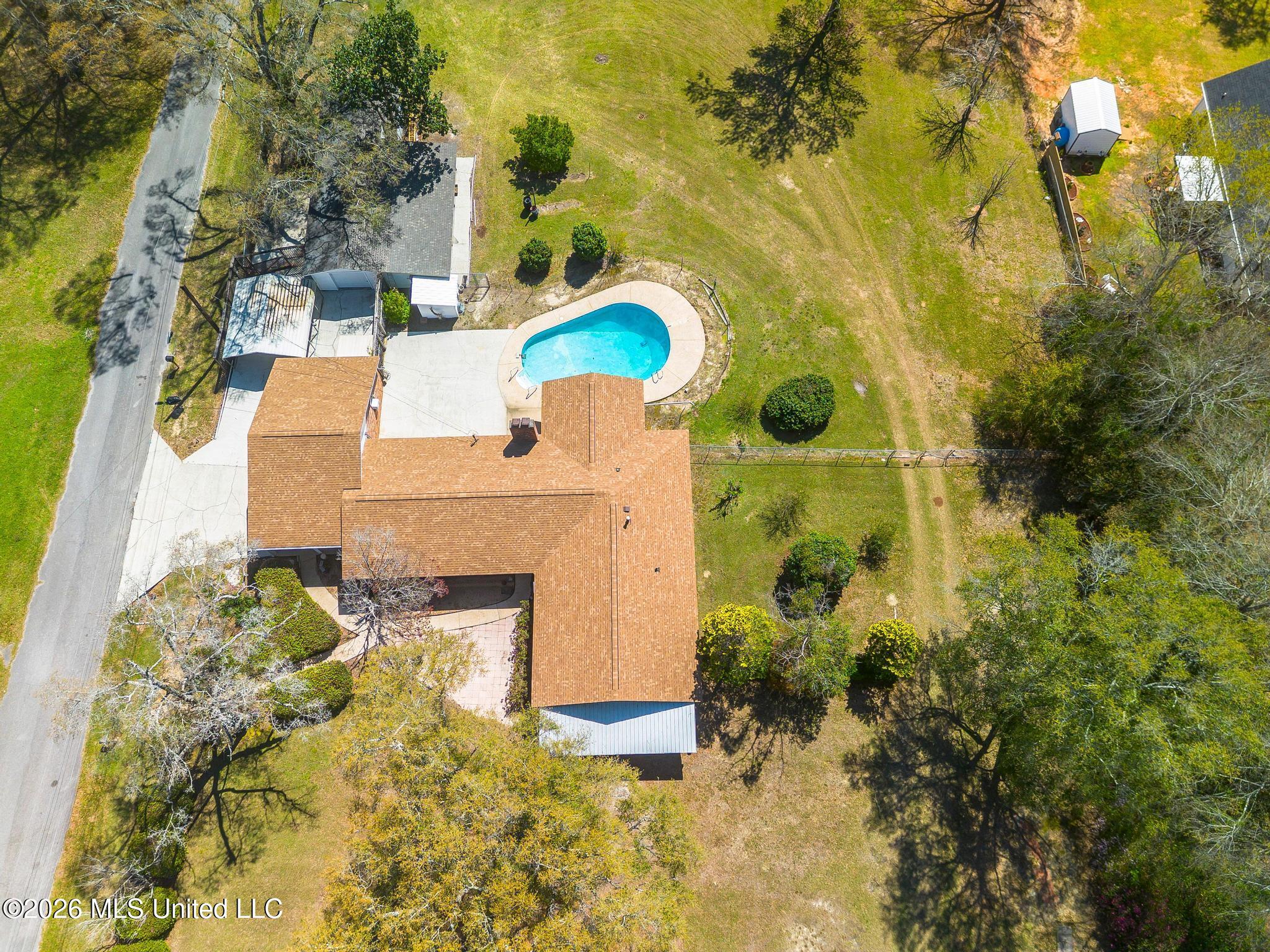 416 Howard Street Property Photo 6