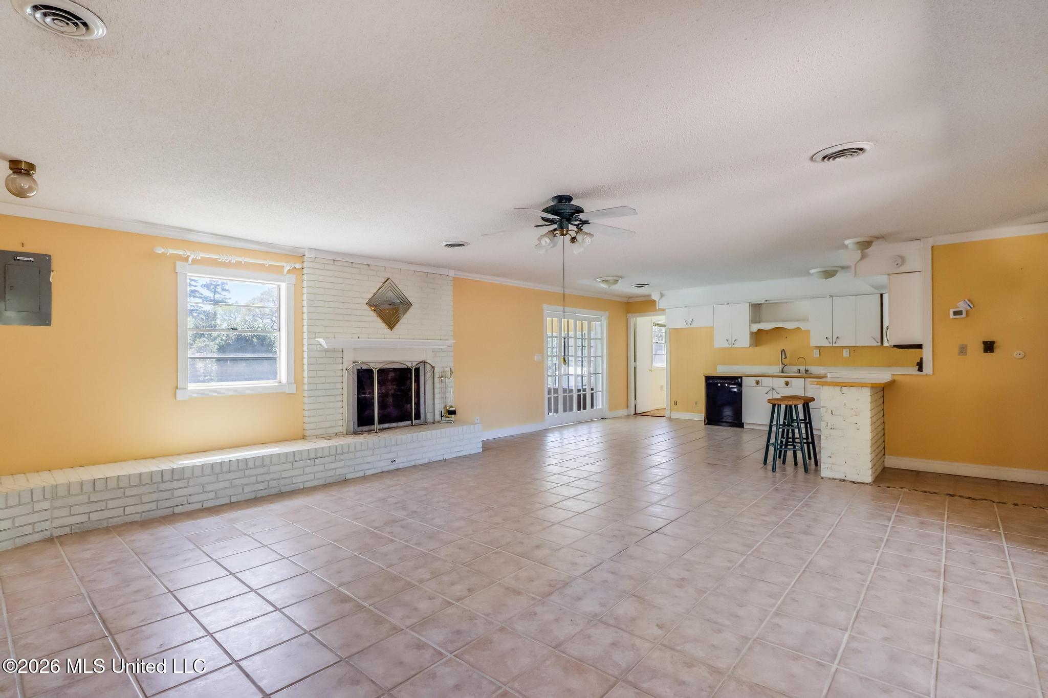 416 Howard Street Property Photo 10