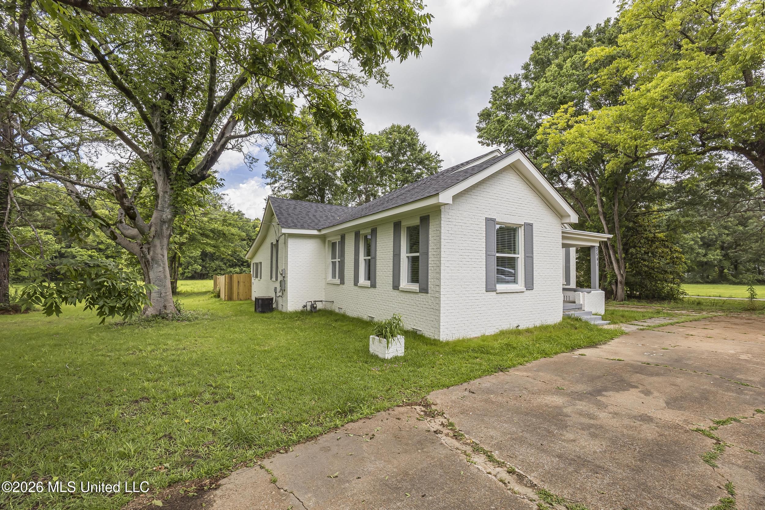 3541 N Liberty Street Property Photo 3
