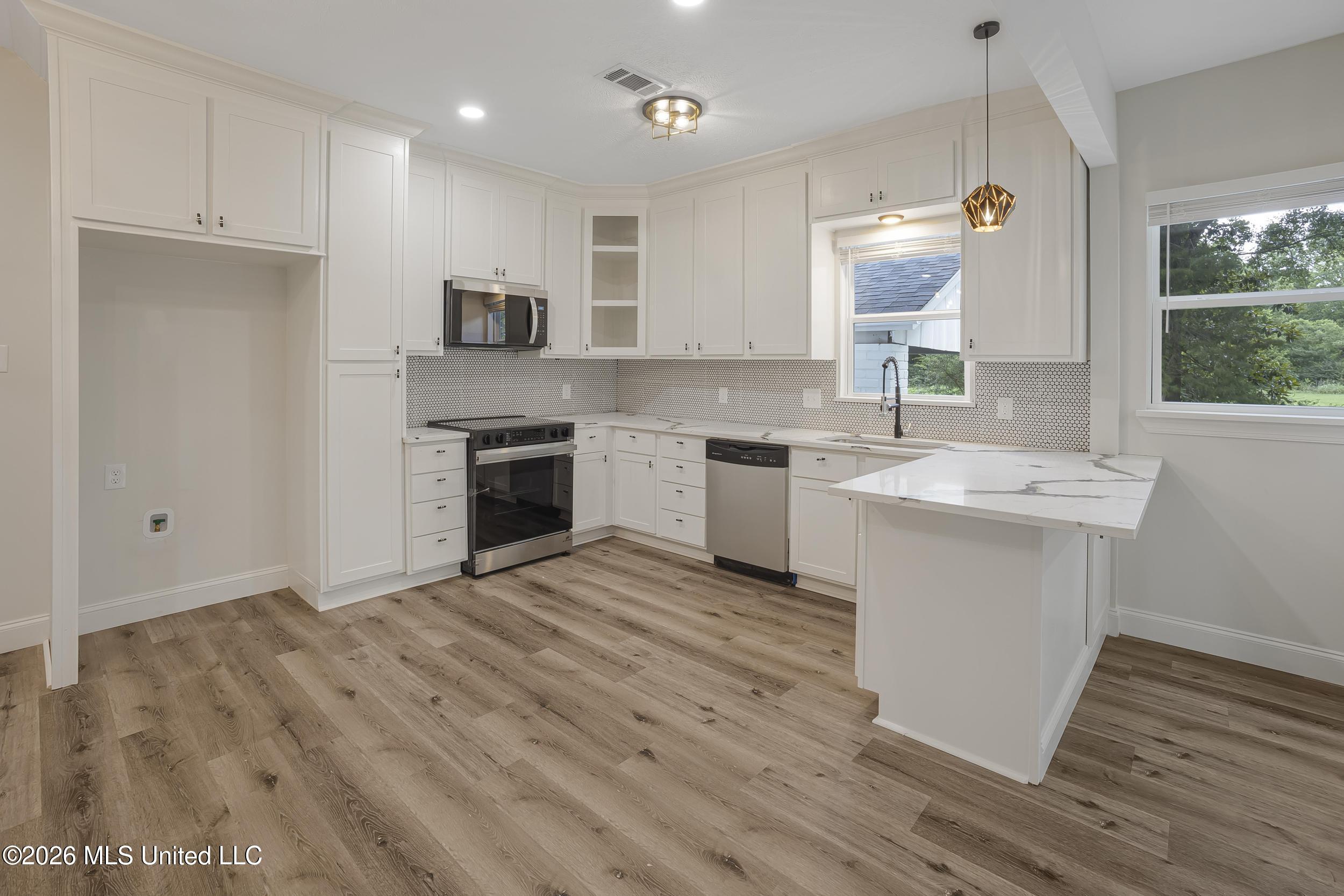 3541 N Liberty Street Property Photo 8