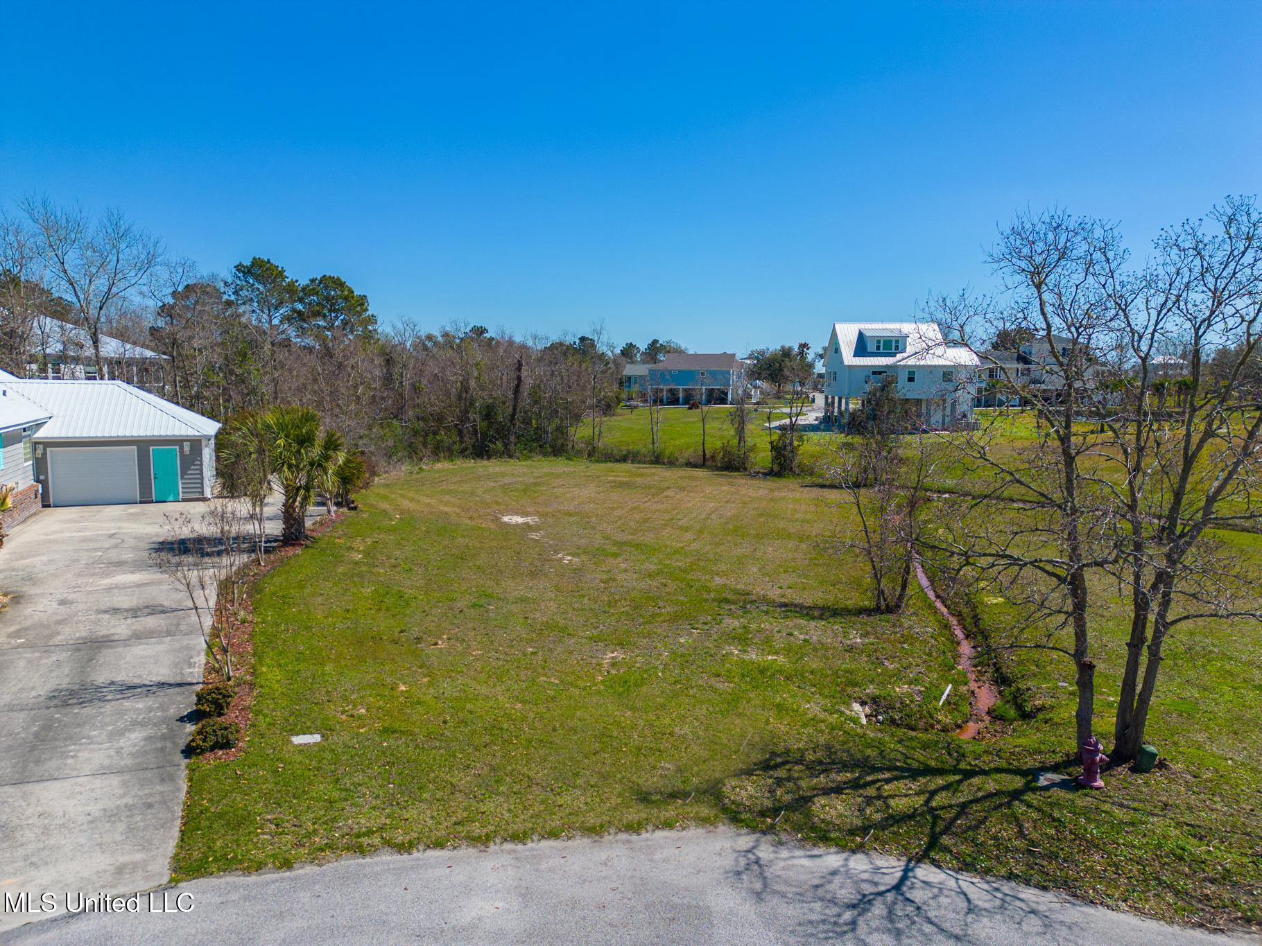 Adams Lane Property Photo 9