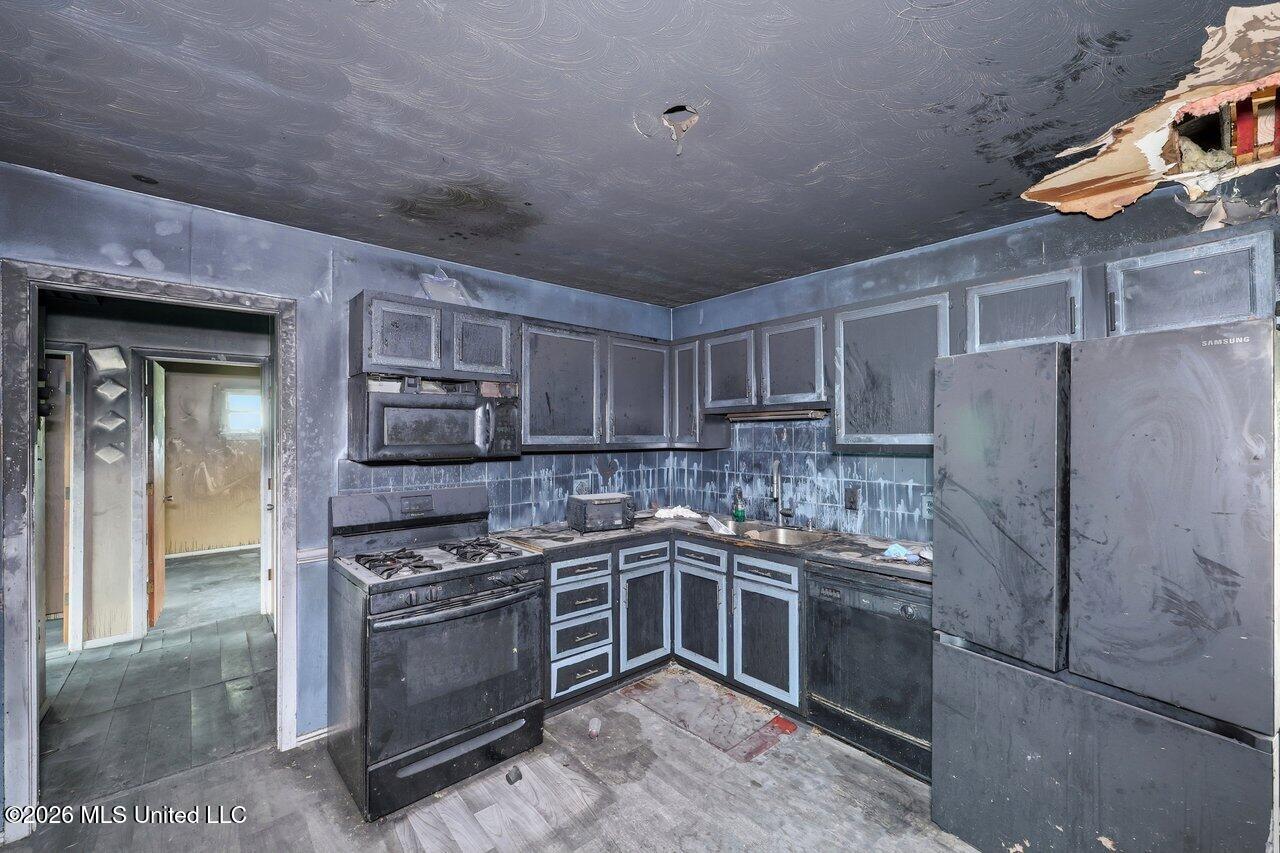 236 Cherry Hill Drive Property Photo 8