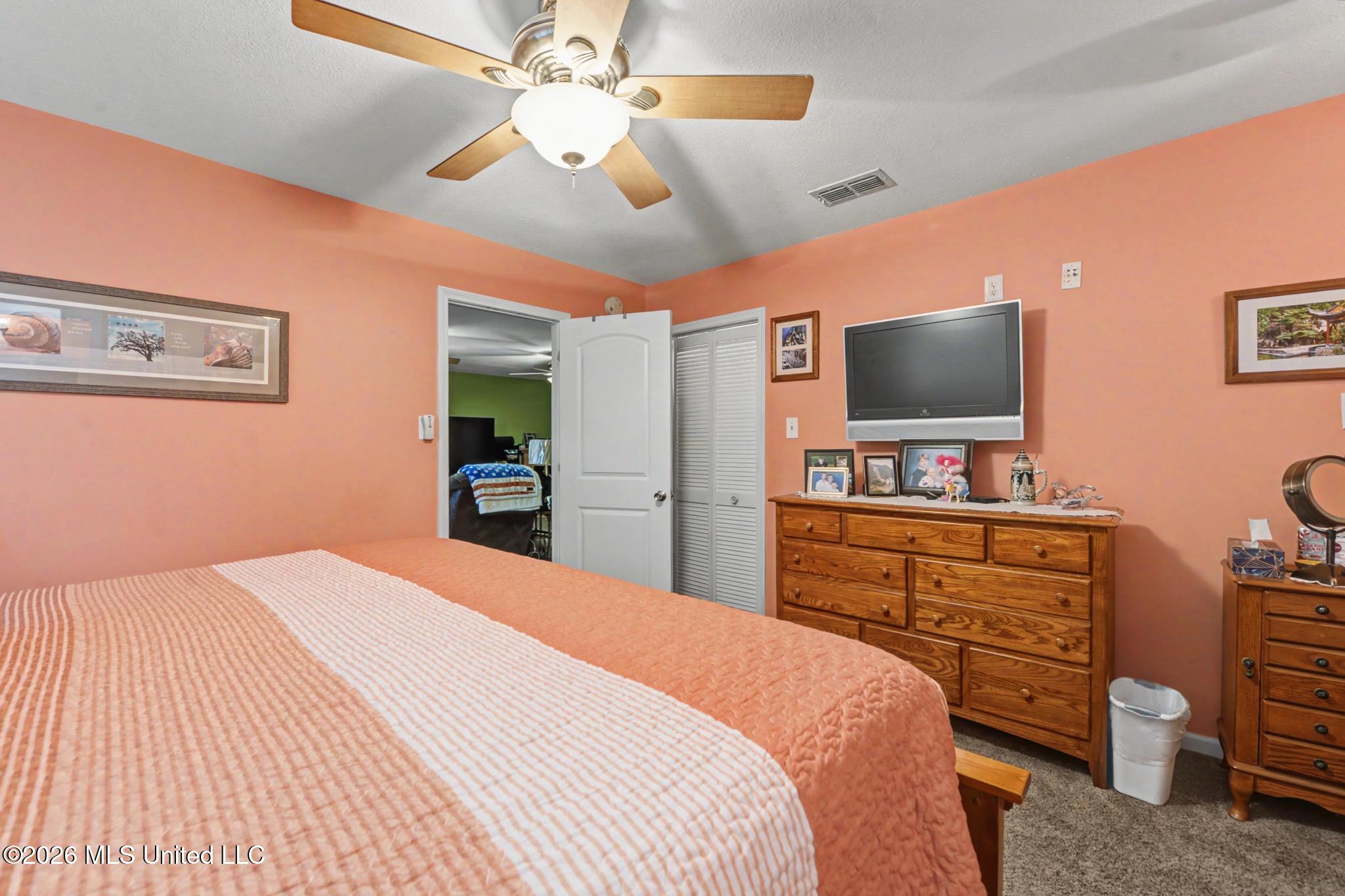 123 Espana Park Drive Property Photo 10