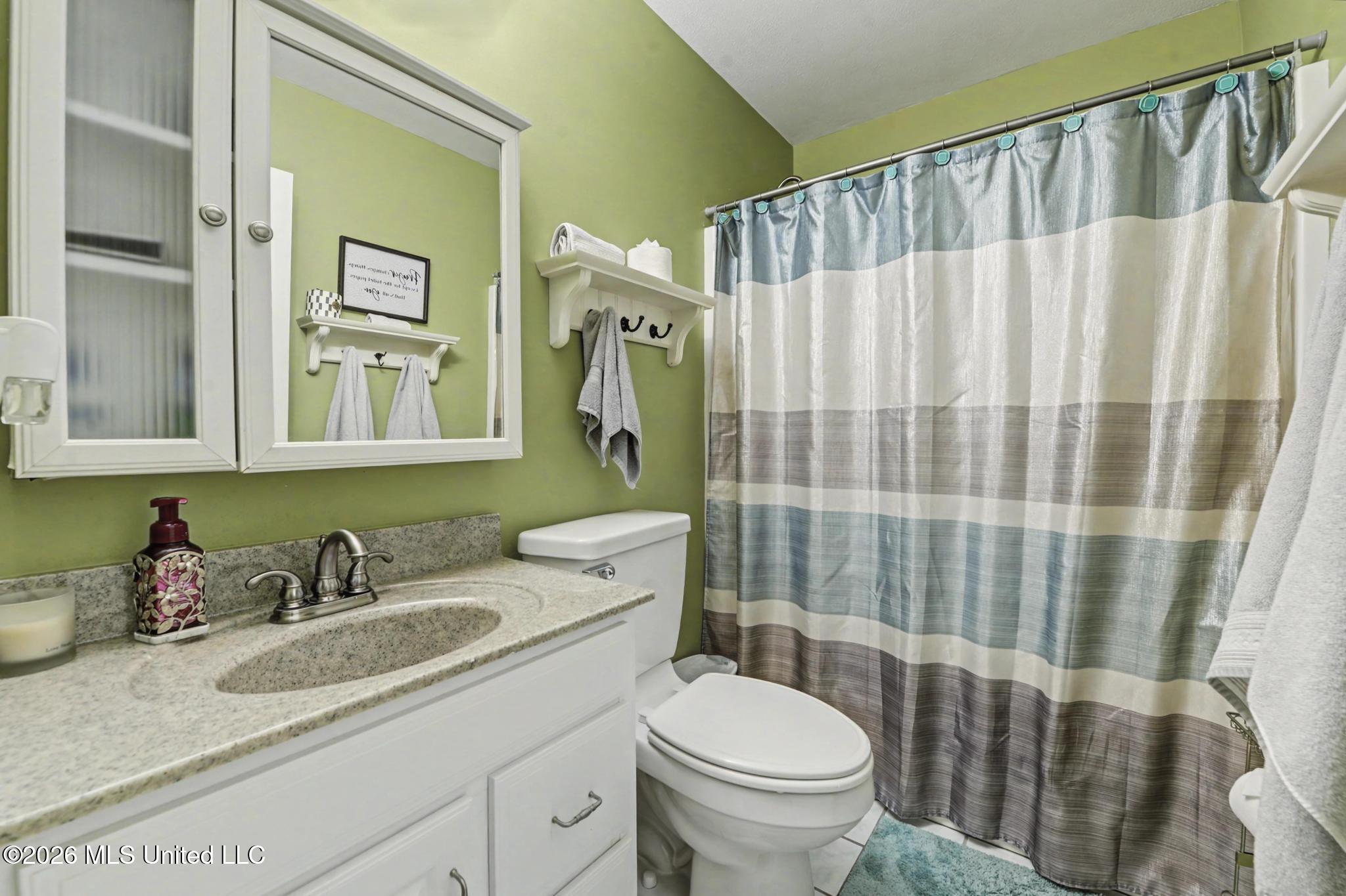 123 Espana Park Drive Property Photo 16