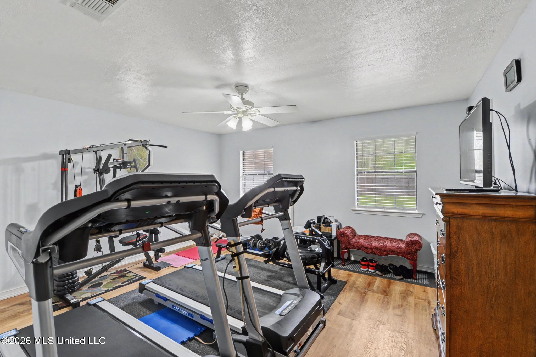 123 Espana Park Drive Property Photo 23