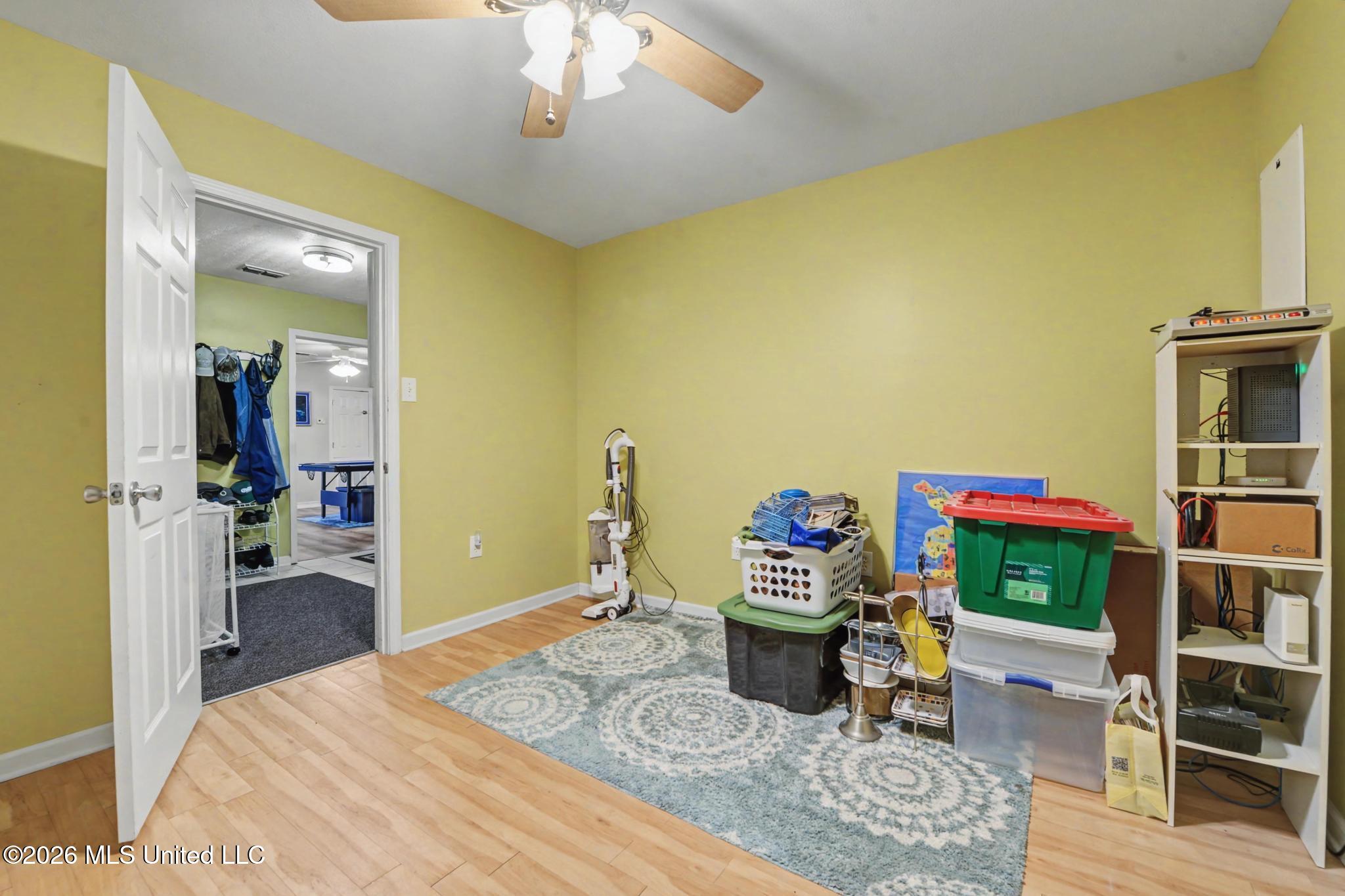 123 Espana Park Drive Property Photo 27