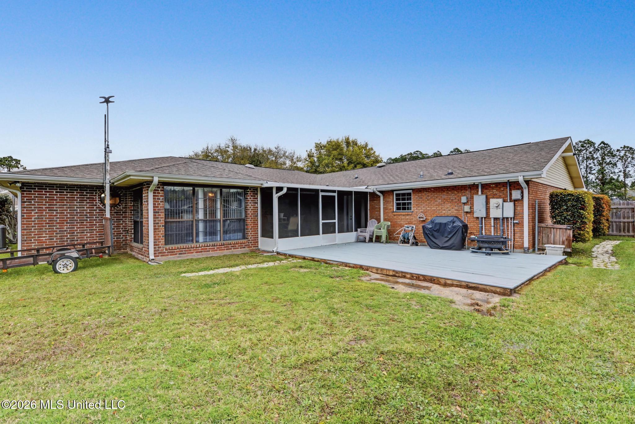 123 Espana Park Drive Property Photo 32