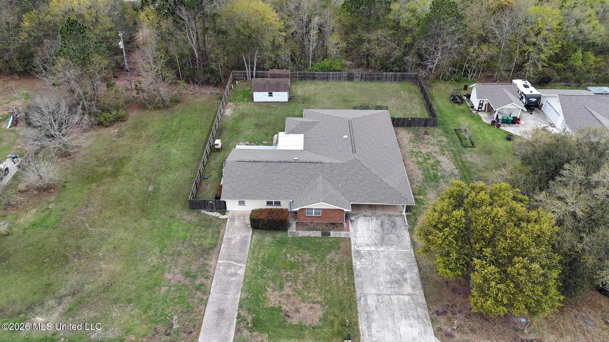 123 Espana Park Drive Property Photo 33