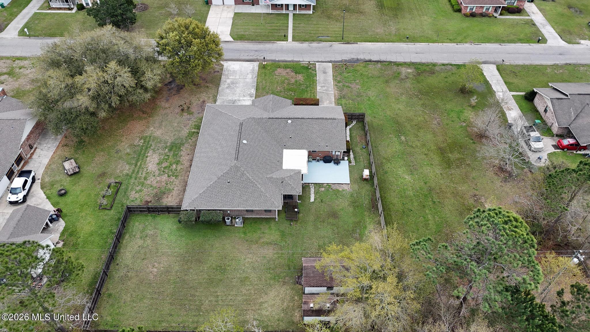 123 Espana Park Drive Property Photo 35