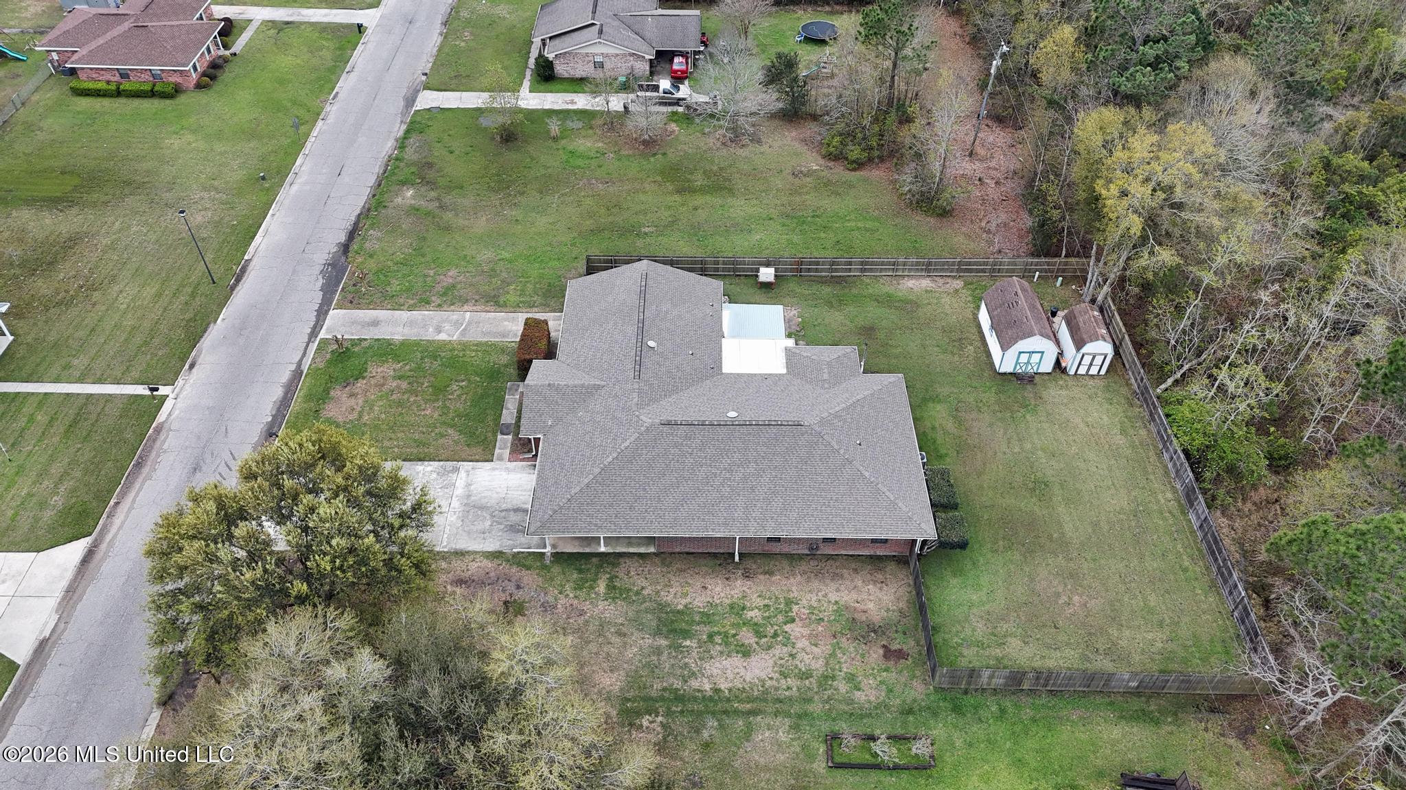 123 Espana Park Drive Property Photo 36