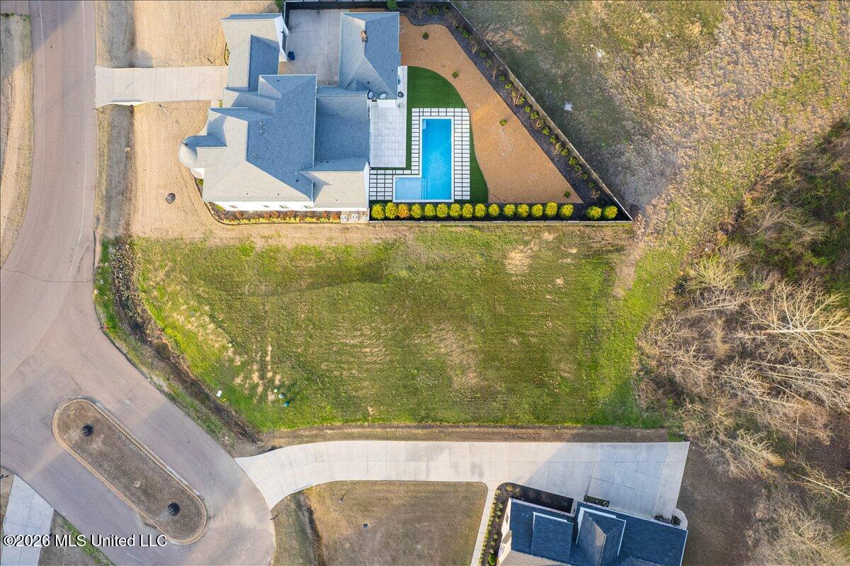 179 Hayes Cove Property Photo 3